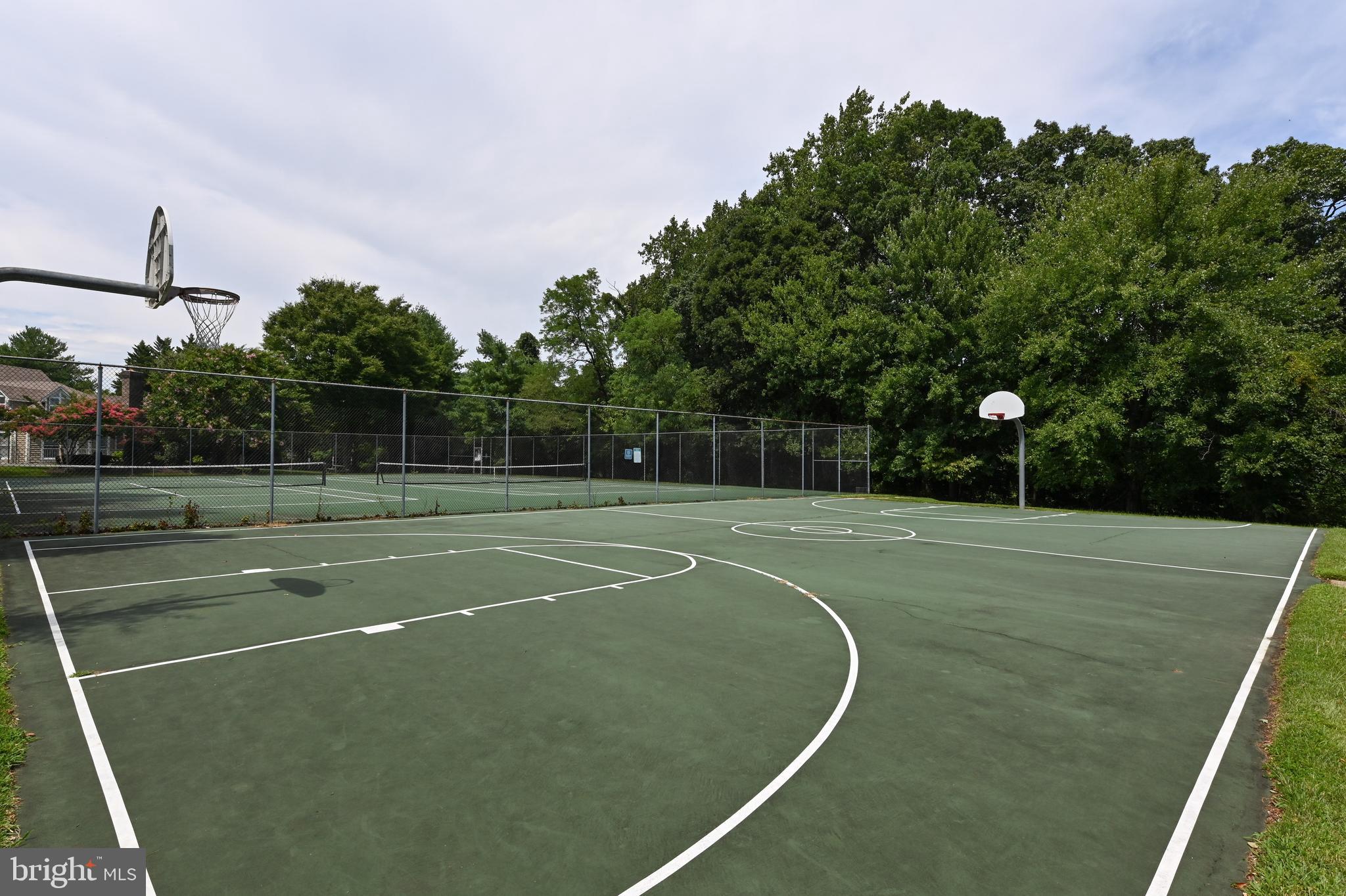 ADMIRAL REACH AT HARBOUR GATES - Residential