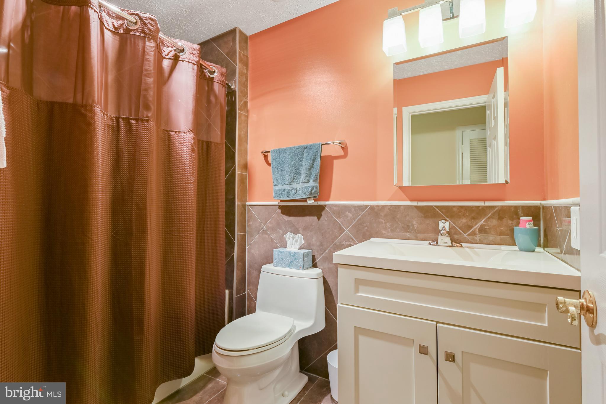 ADMIRAL REACH AT HARBOUR GATES - Residential