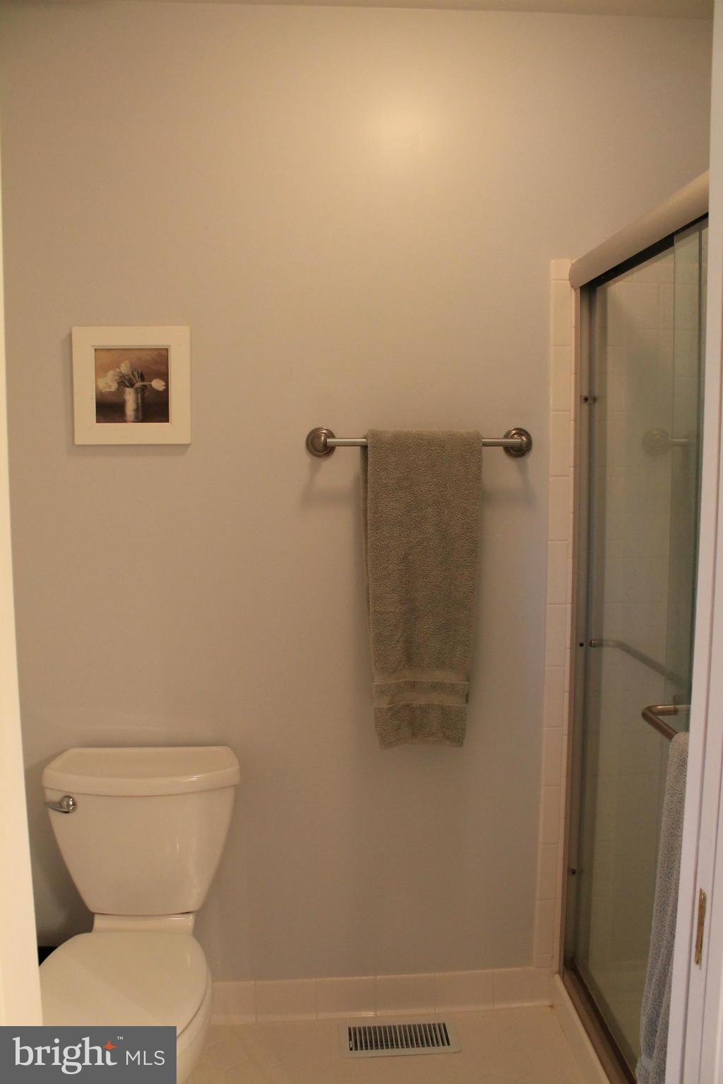 HICKORY RIDGE LA PLATA - Residential Lease