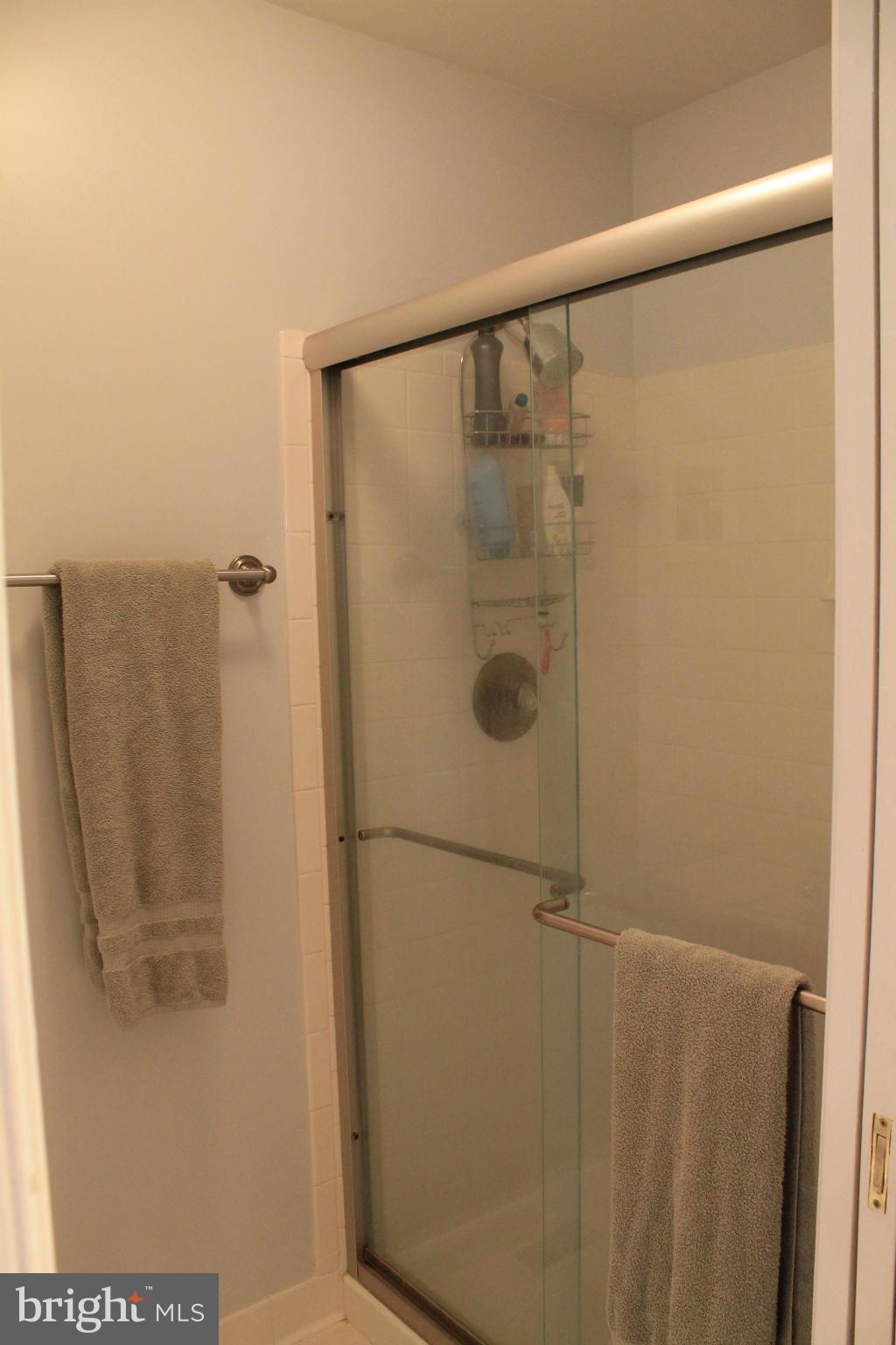 HICKORY RIDGE LA PLATA - Residential Lease