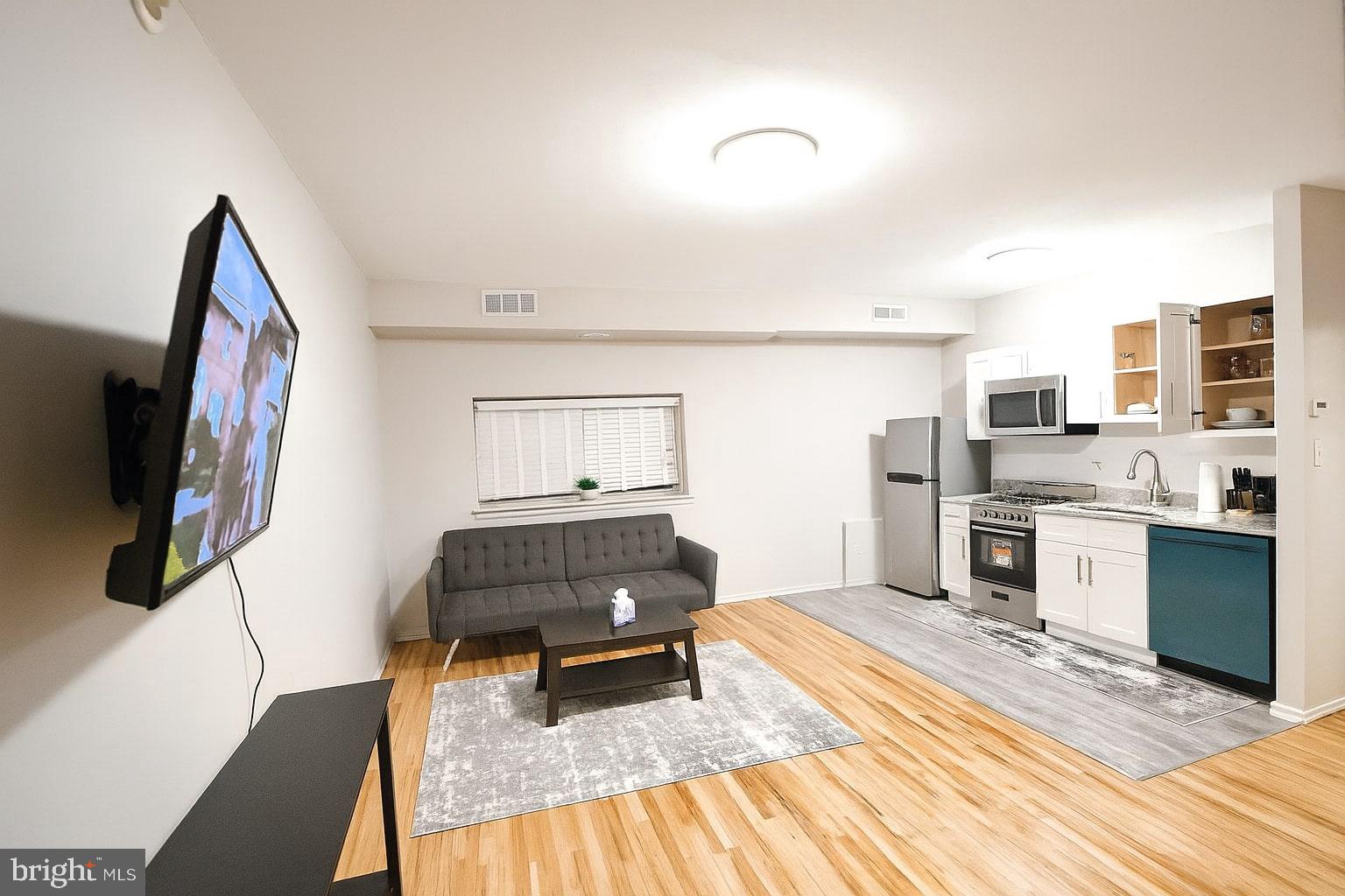 BELLA VISTA - Residential Lease