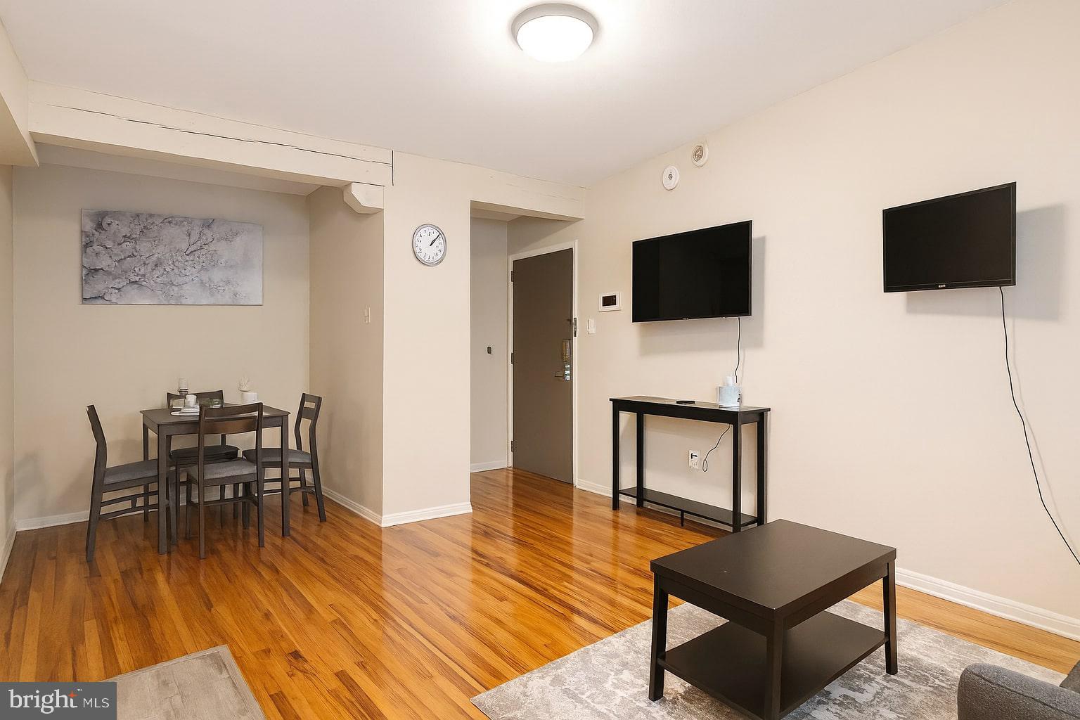 BELLA VISTA - Residential Lease