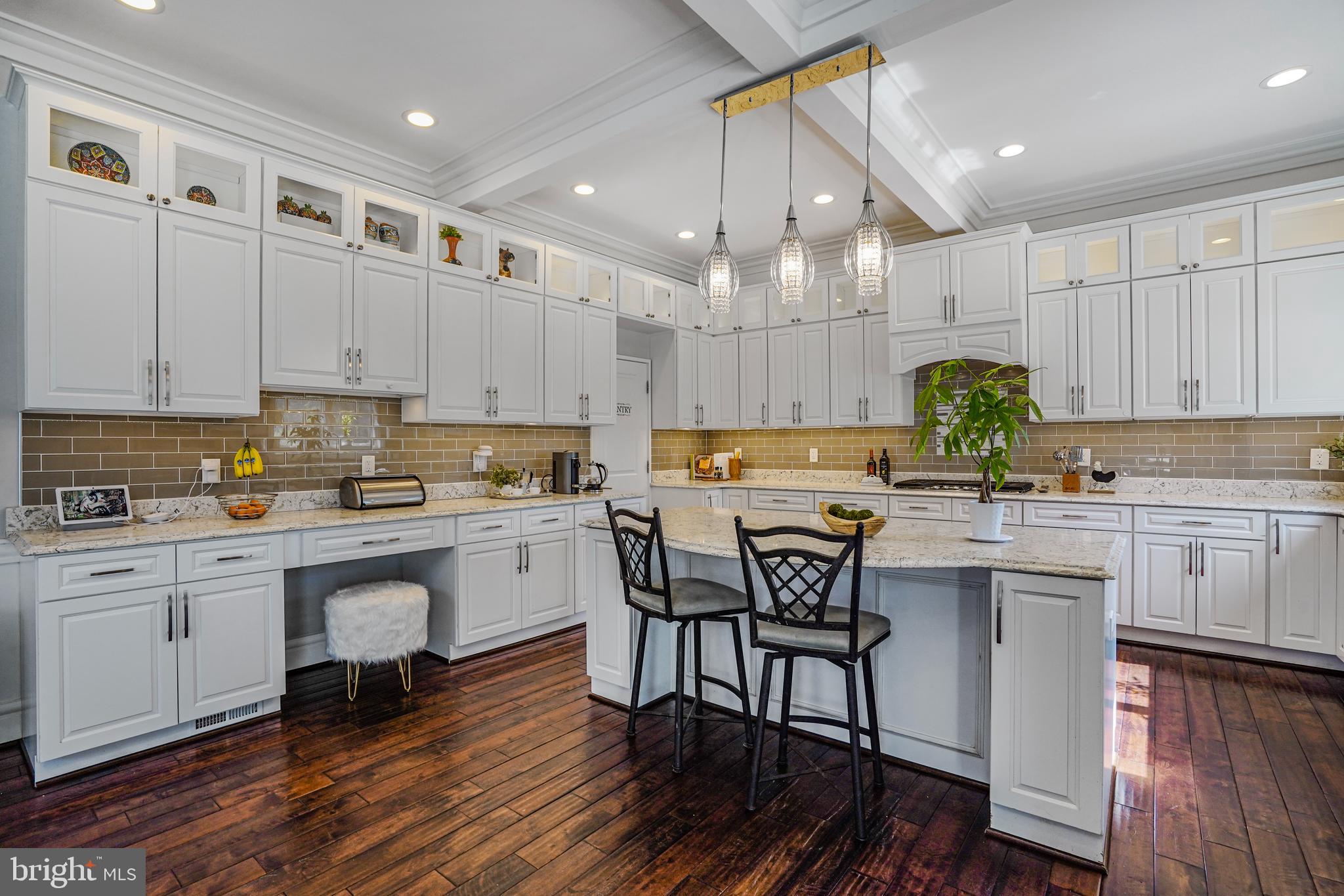 SUMMIT VEITCH - Residential