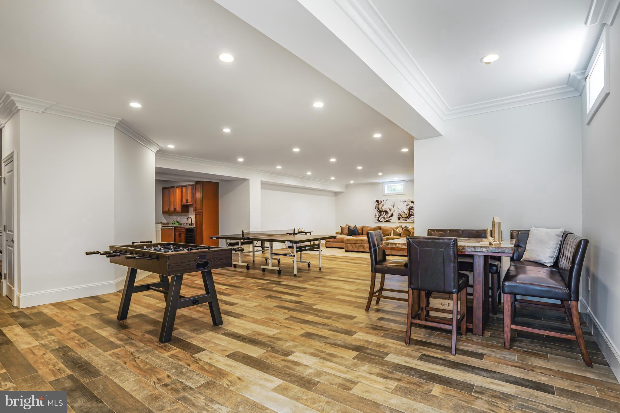 SUMMIT VEITCH - Residential