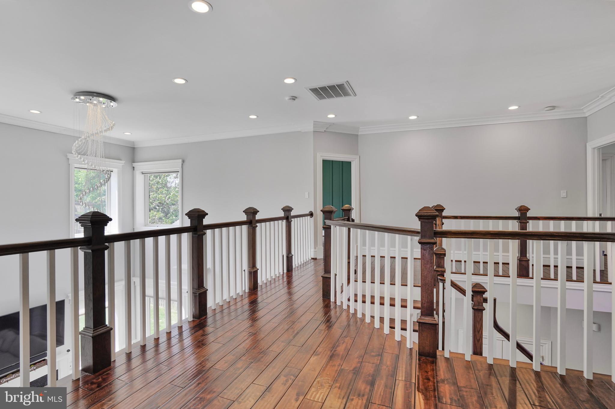 SUMMIT VEITCH - Residential