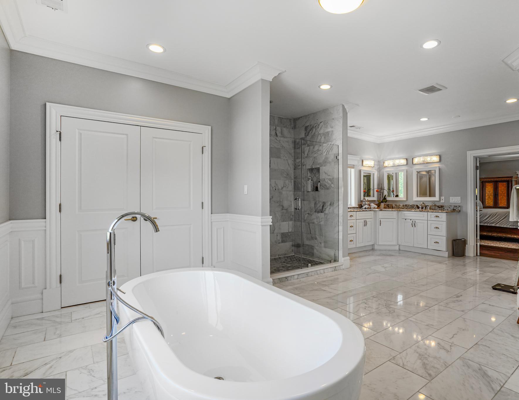 SUMMIT VEITCH - Residential