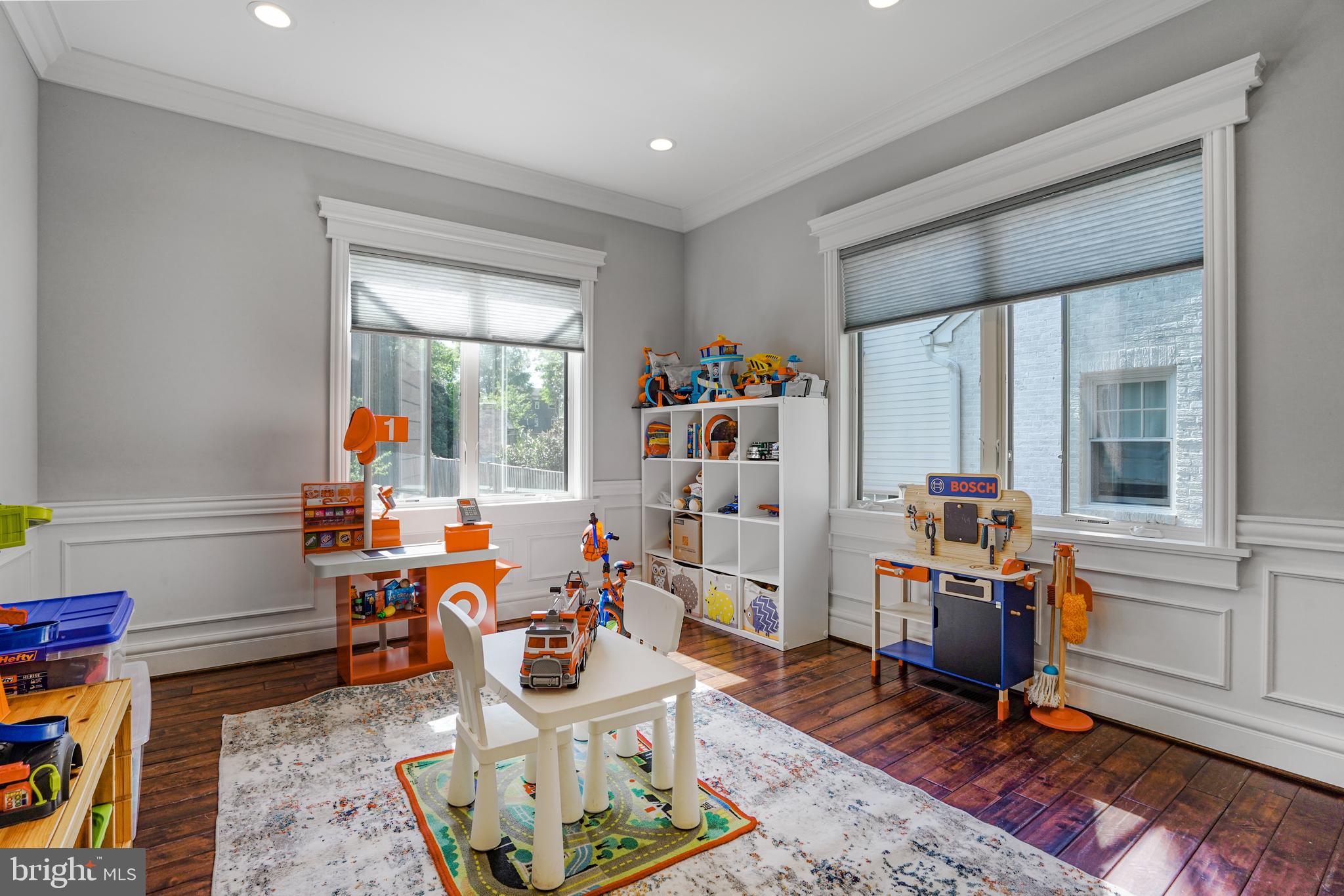 SUMMIT VEITCH - Residential