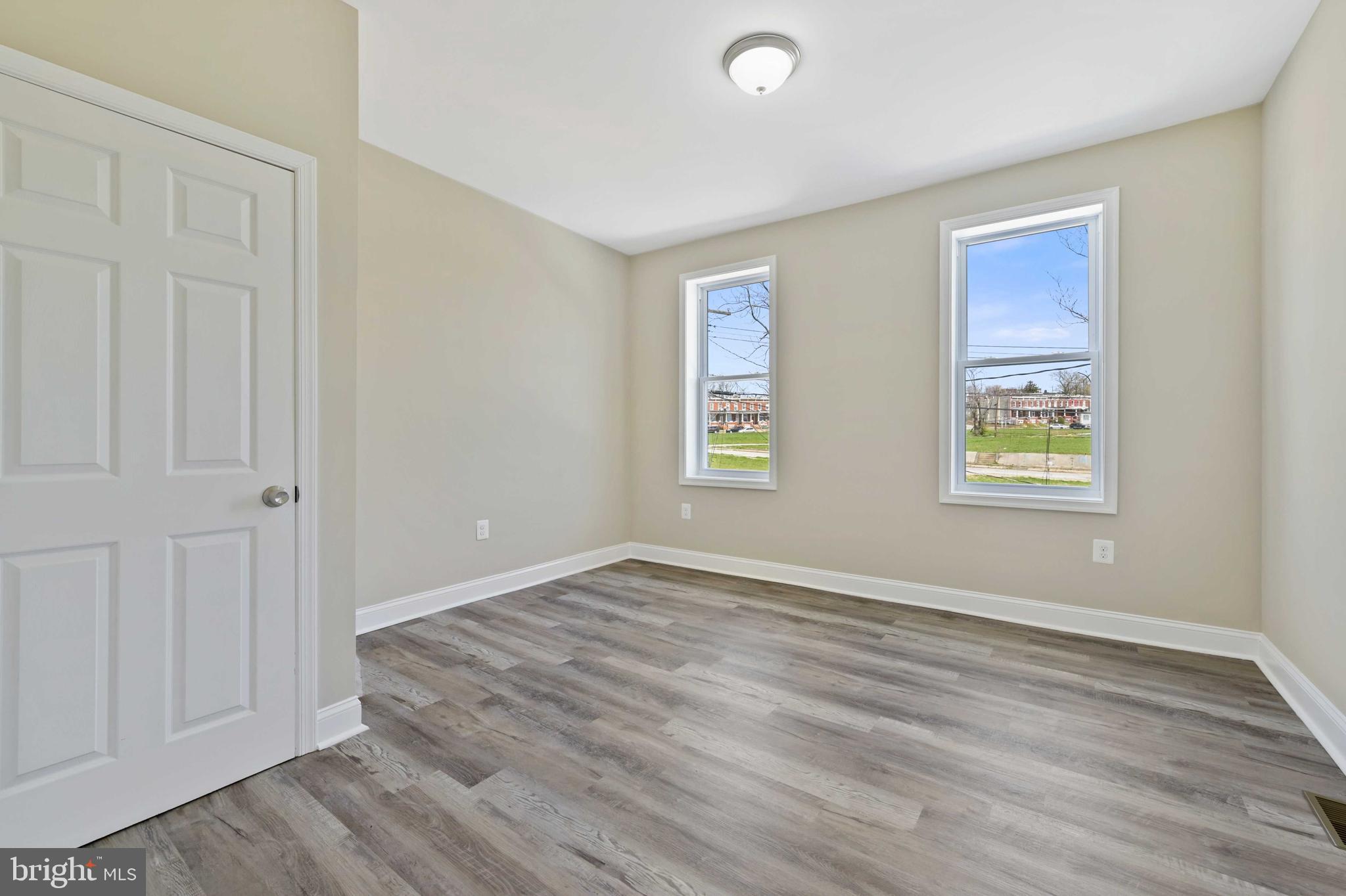 COLD SPRING NEWTOWN - Residential