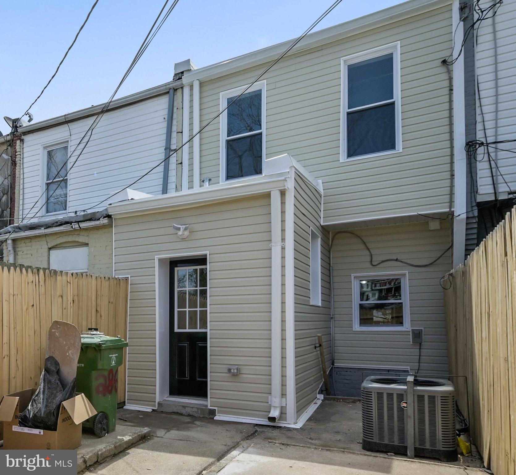 COLD SPRING NEWTOWN - Residential