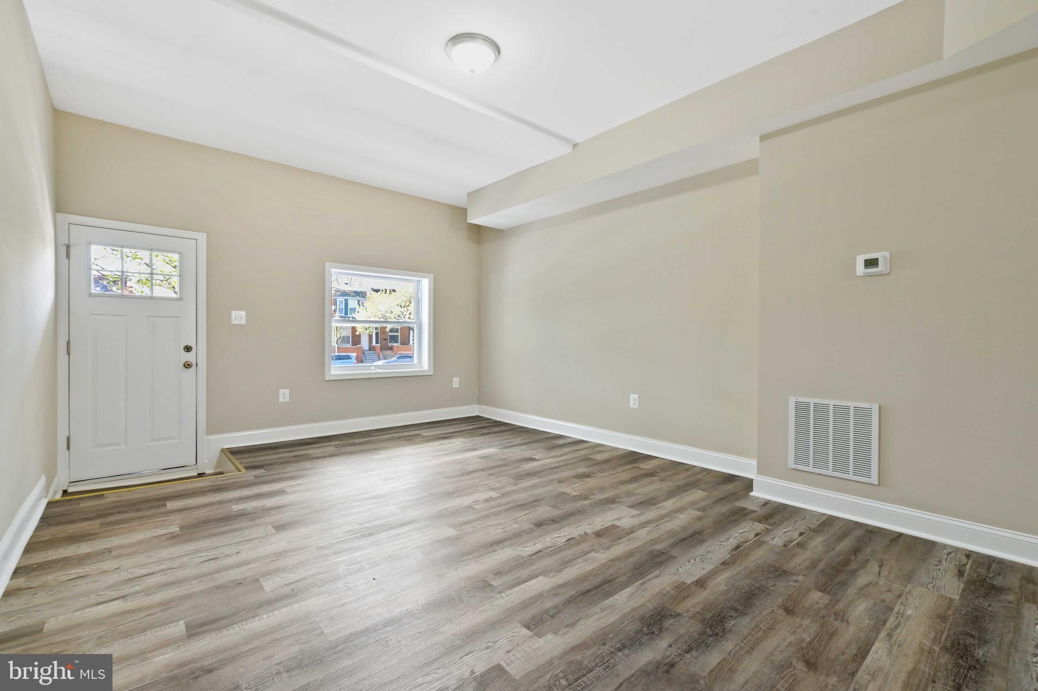 COLD SPRING NEWTOWN - Residential