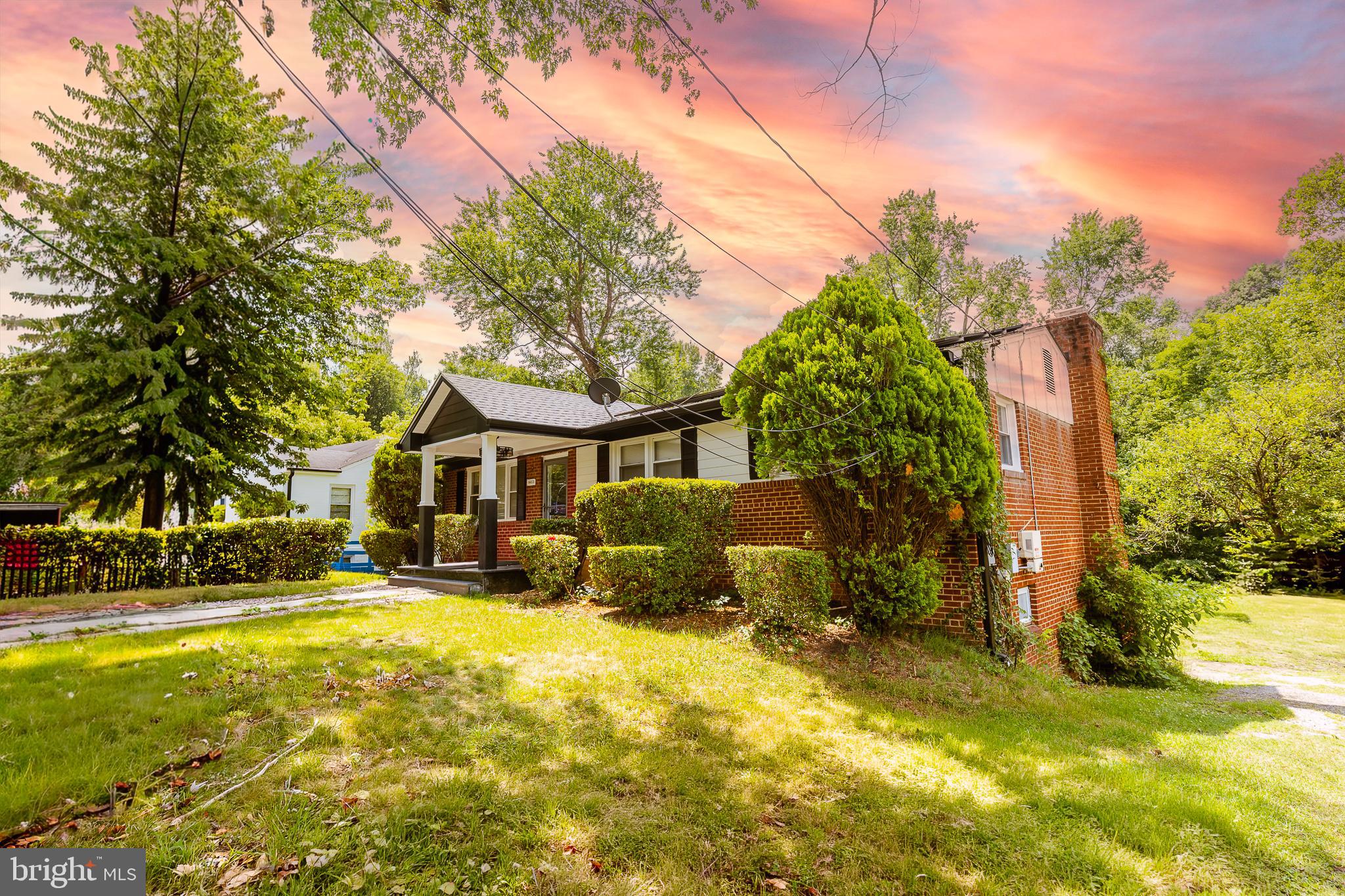 4413 LAKEVIEW DRIVE