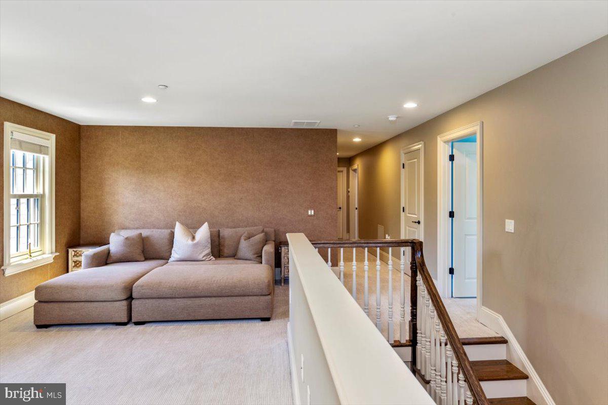 STONEYMEAD - Residential