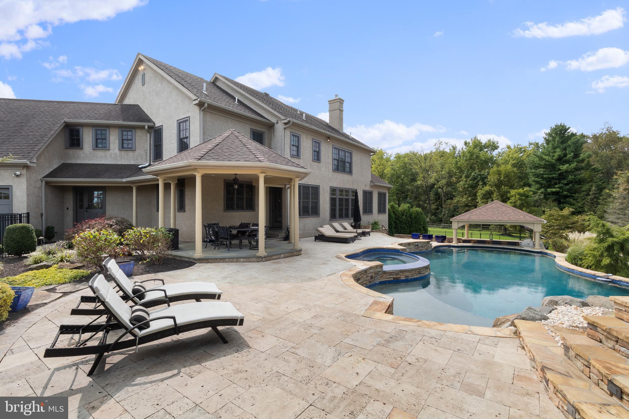 STONEYMEAD - Residential