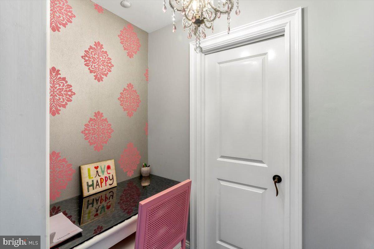 STONEYMEAD - Residential