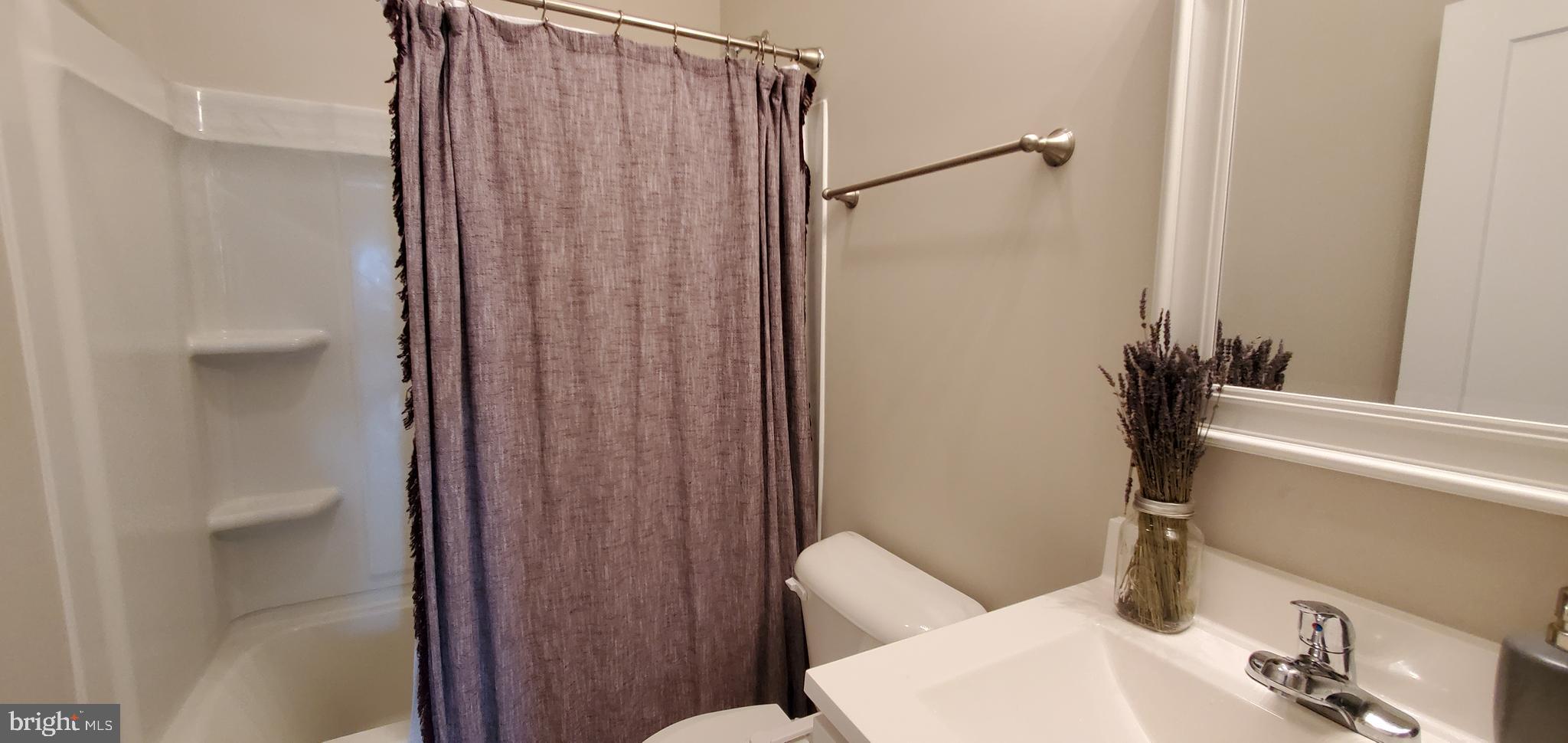 FORT HILL FARMS - Residential