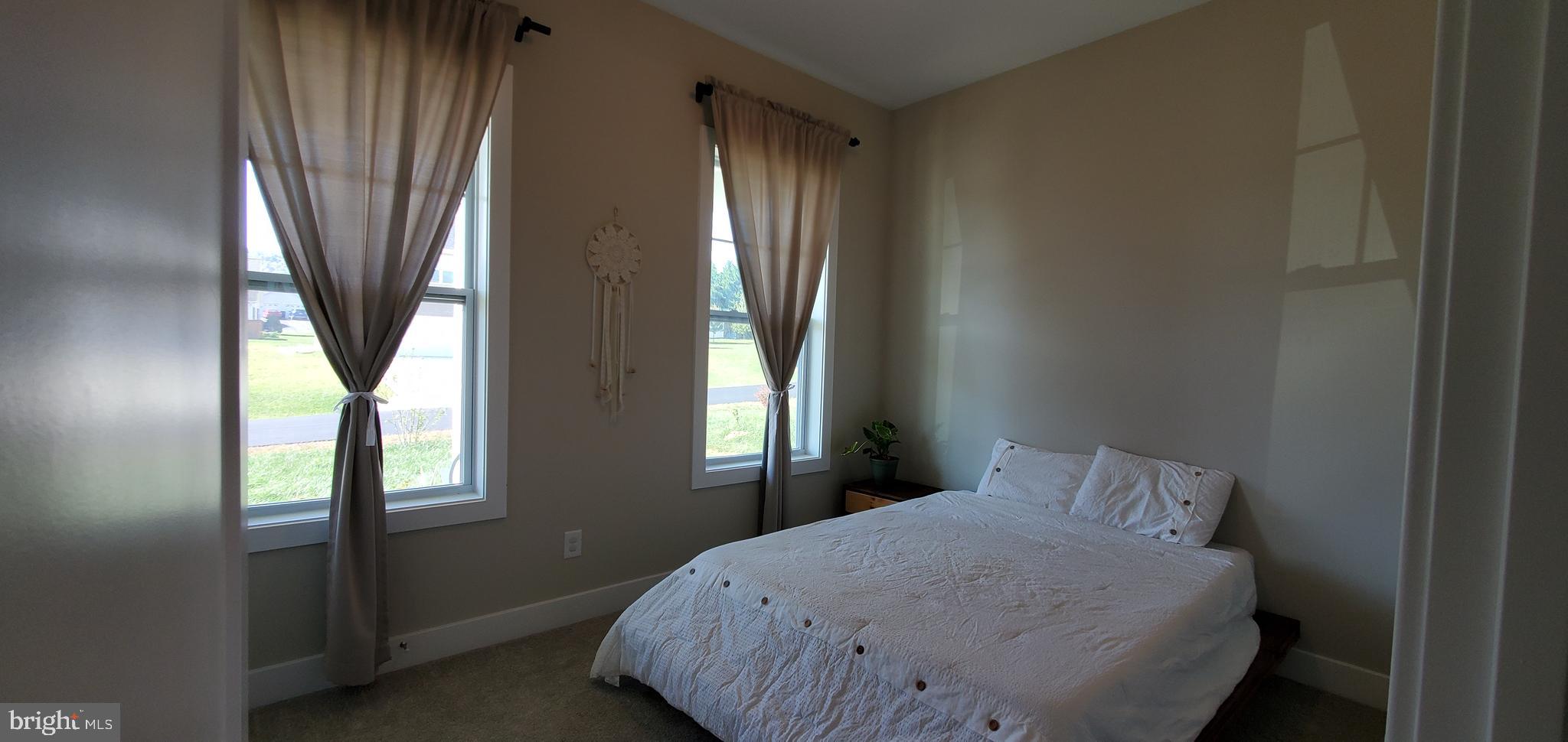 FORT HILL FARMS - Residential