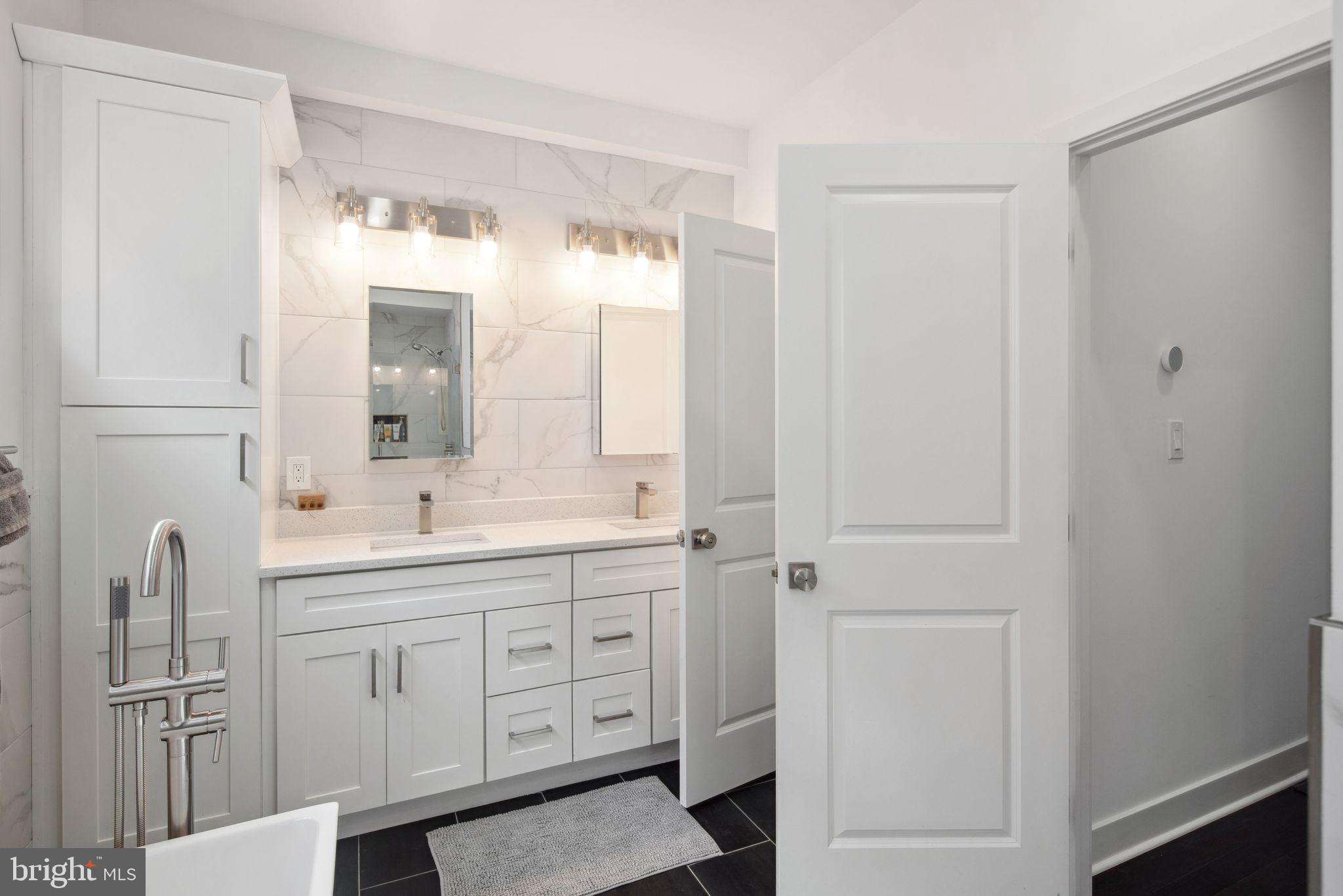 POINT BREEZE - Residential Lease