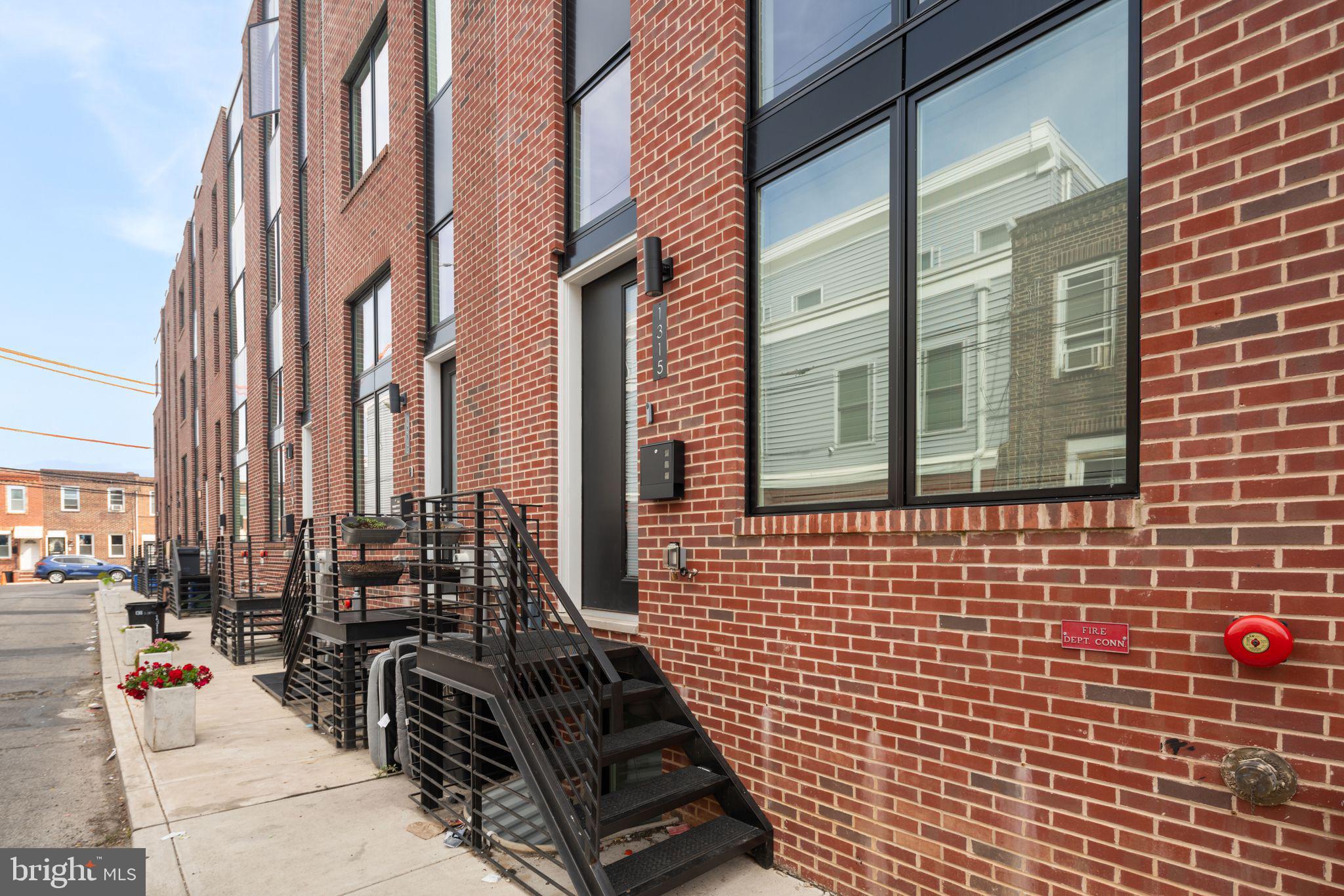 POINT BREEZE - Residential Lease
