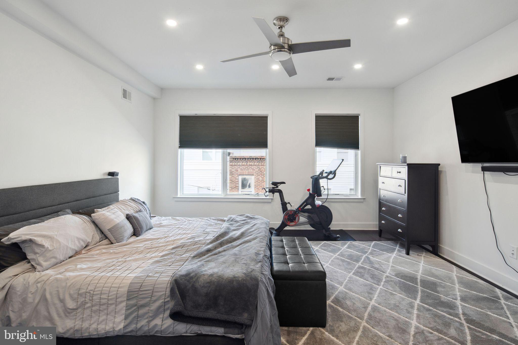 POINT BREEZE - Residential Lease