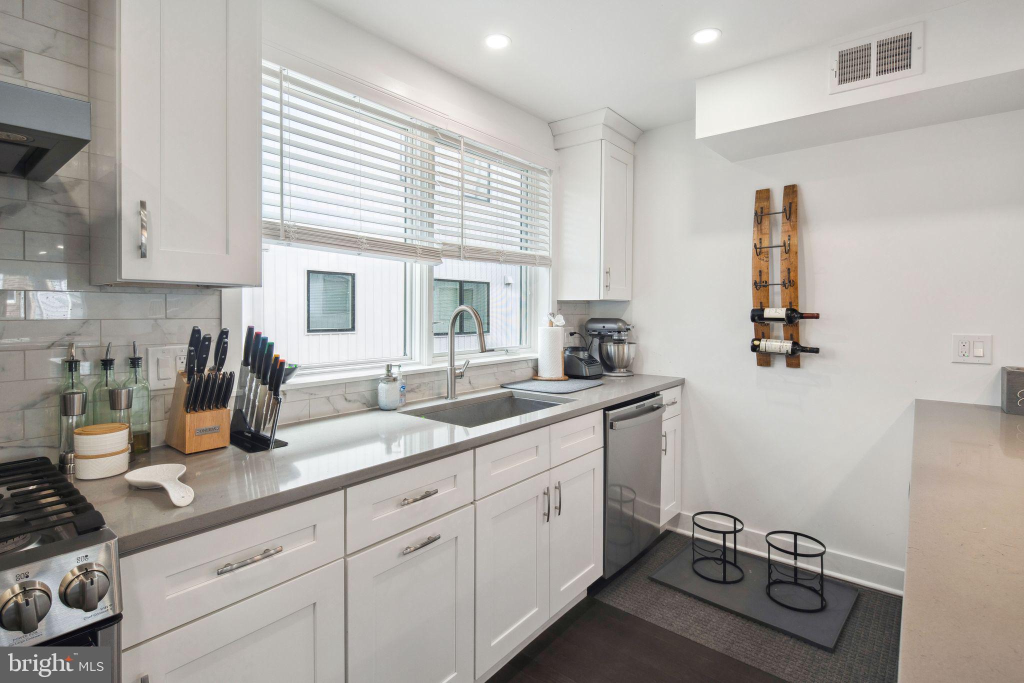 POINT BREEZE - Residential Lease