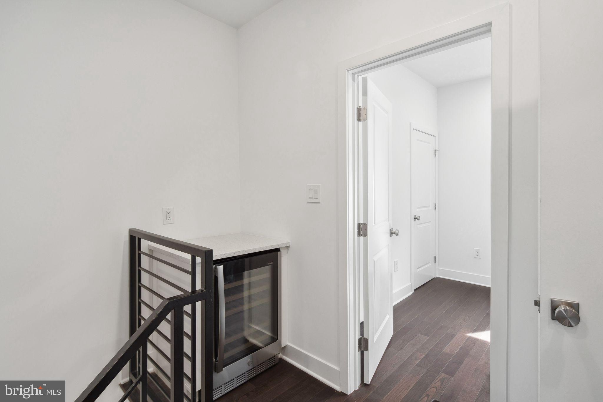 POINT BREEZE - Residential Lease