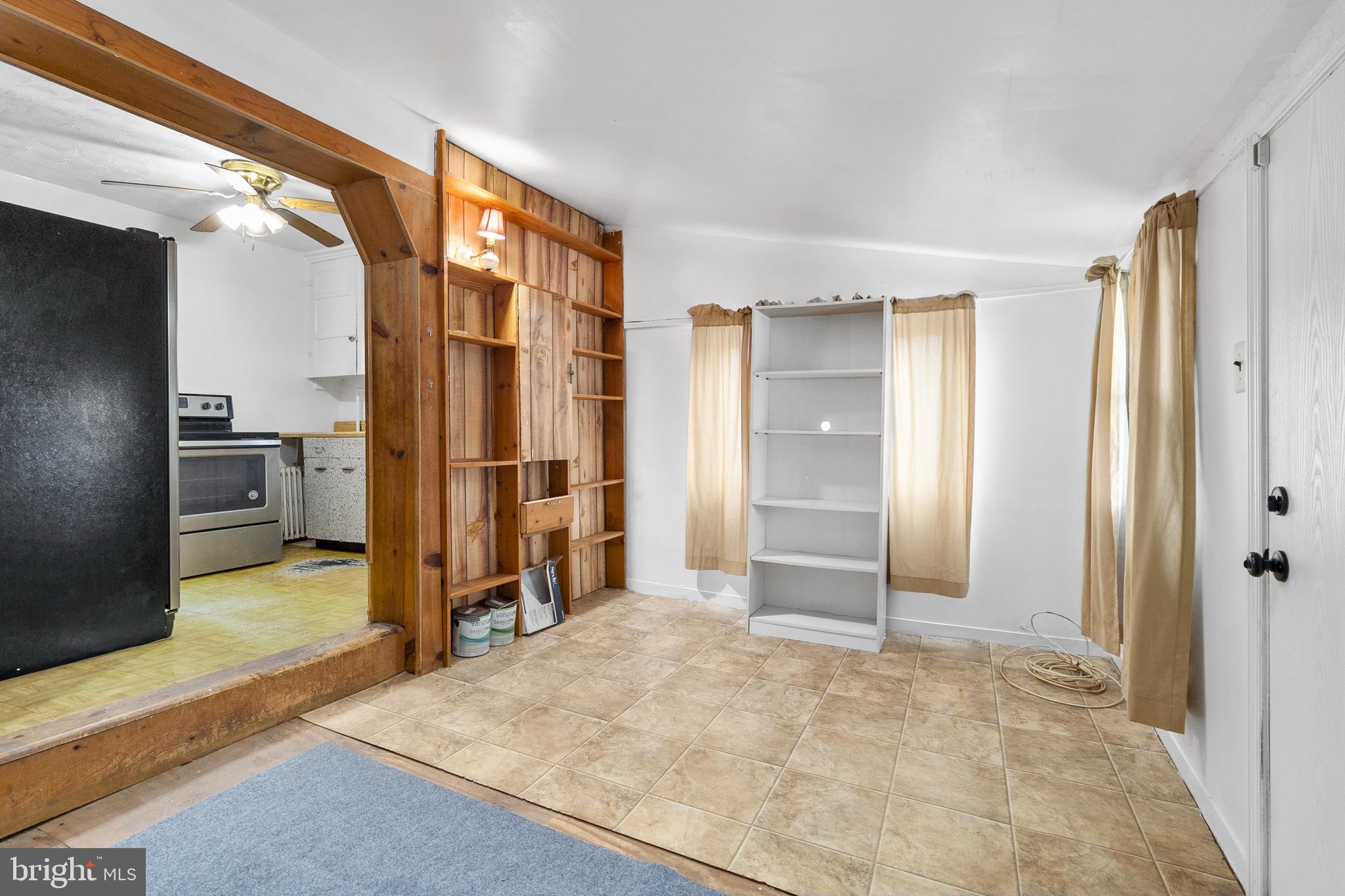 SANSBURY PARK- 1ST ADDN - Residential