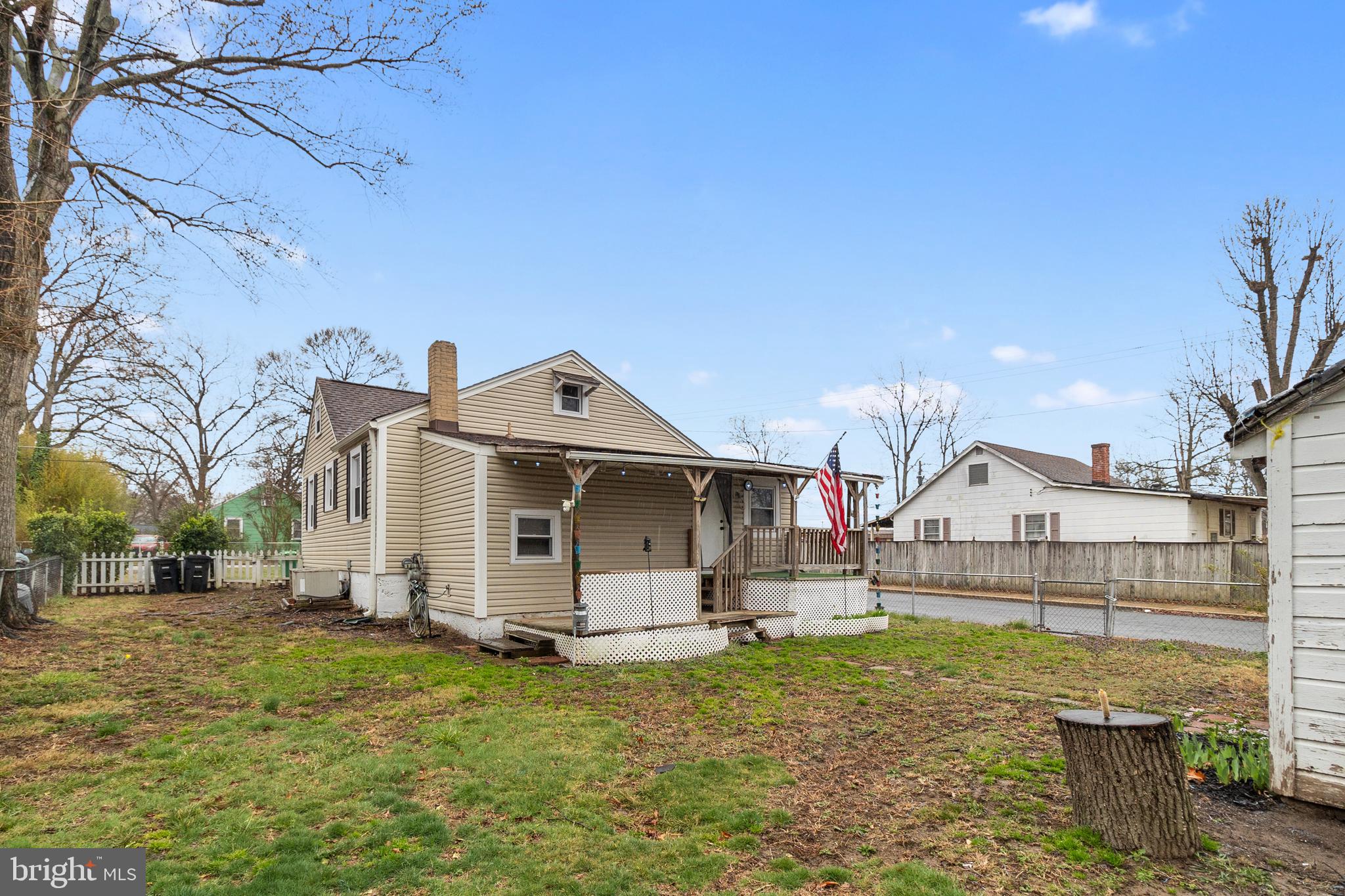 SANSBURY PARK- 1ST ADDN - Residential