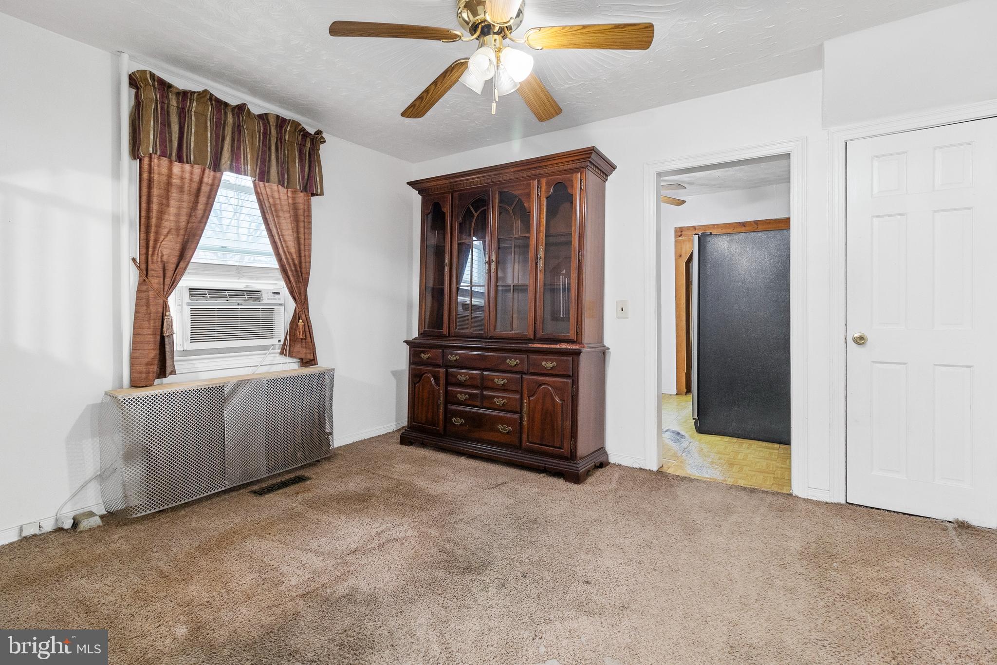 SANSBURY PARK- 1ST ADDN - Residential