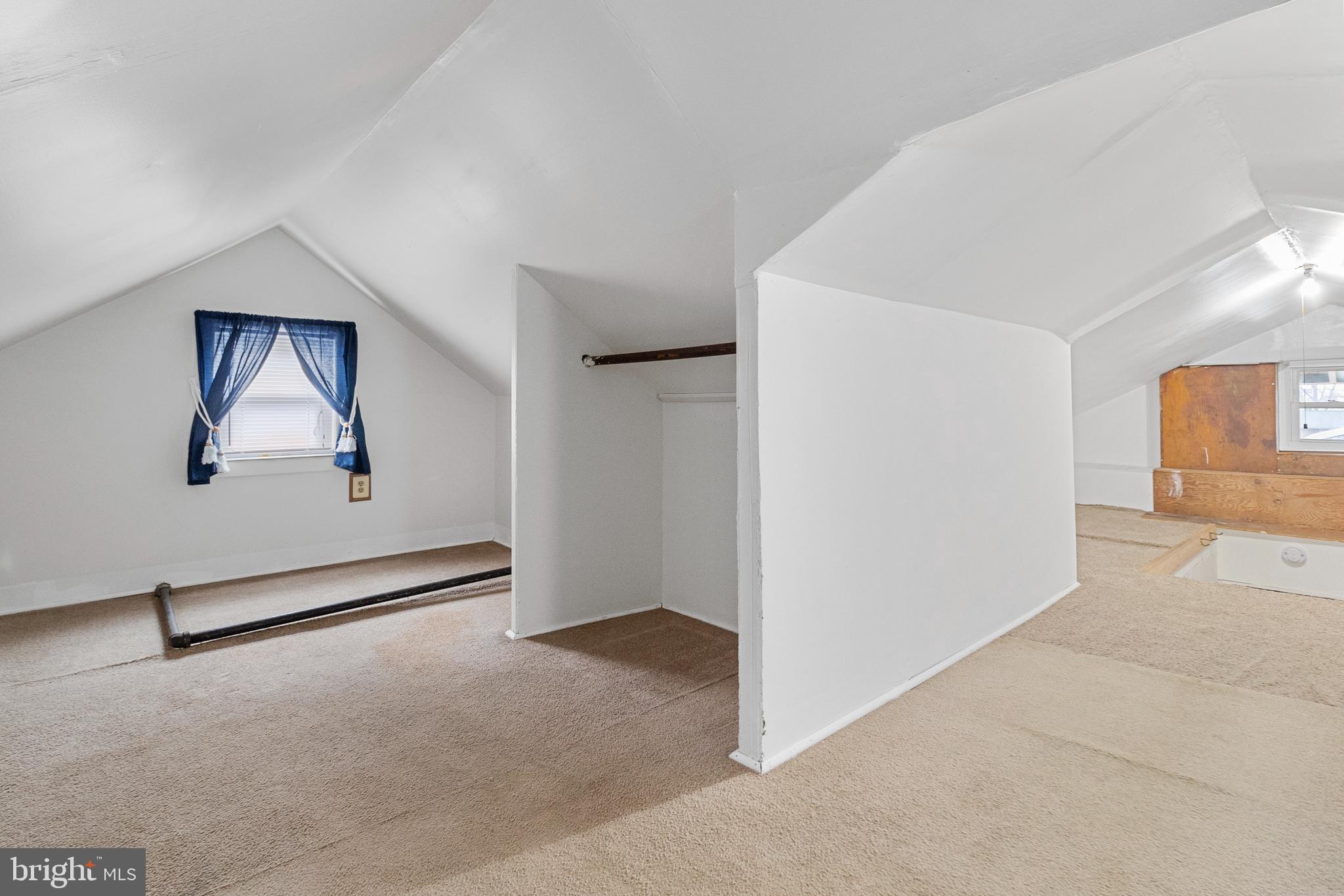 SANSBURY PARK- 1ST ADDN - Residential