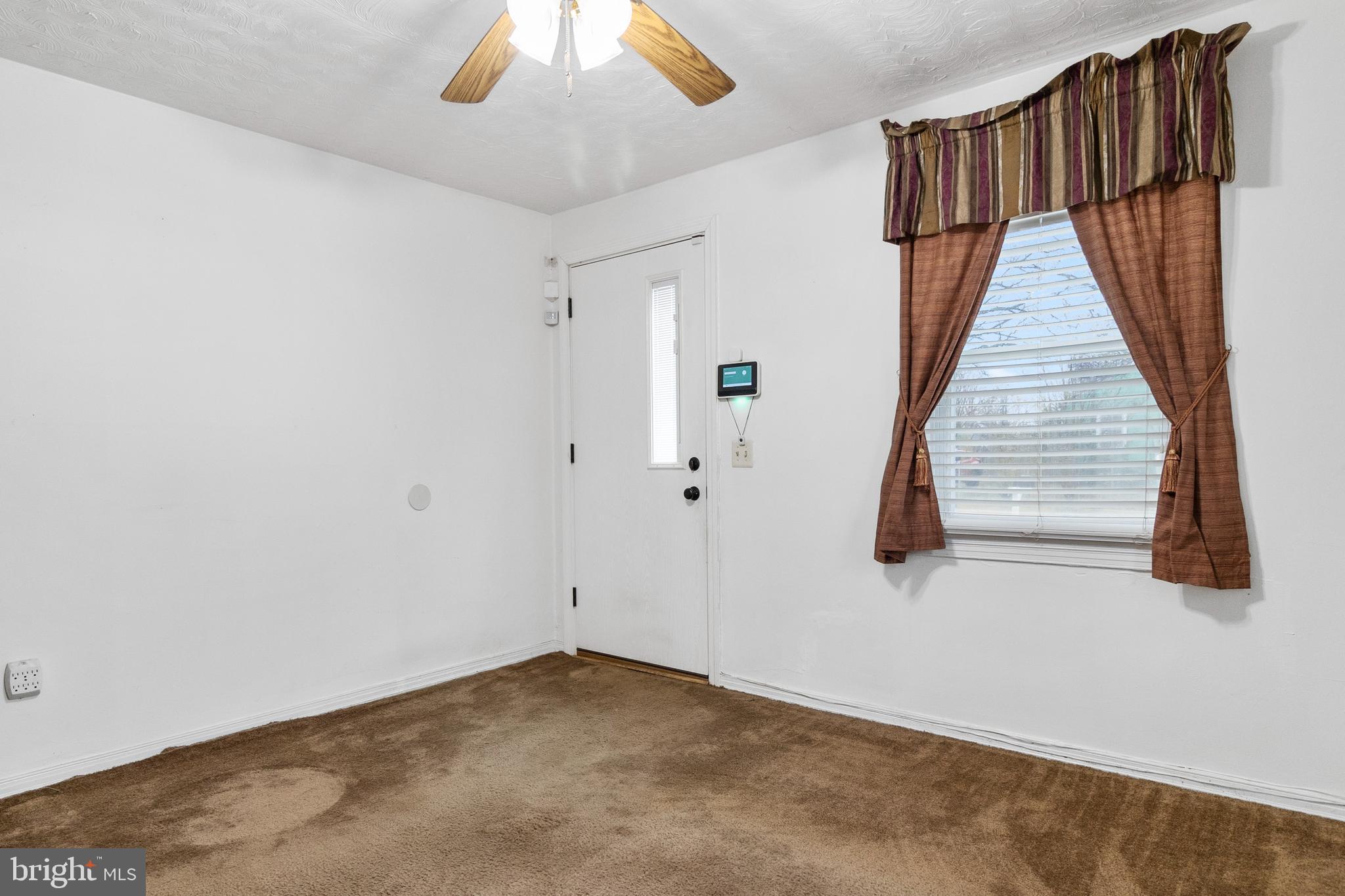 SANSBURY PARK- 1ST ADDN - Residential