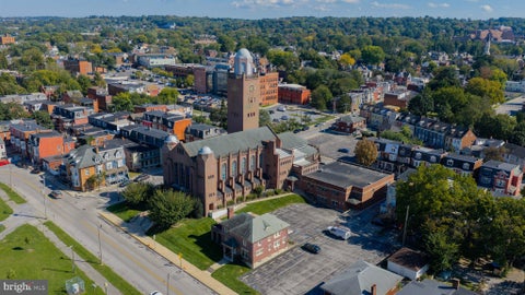 Photo of 100 Lafayette Street, YORK, PA 17401 (MLS # PAYK2097330)