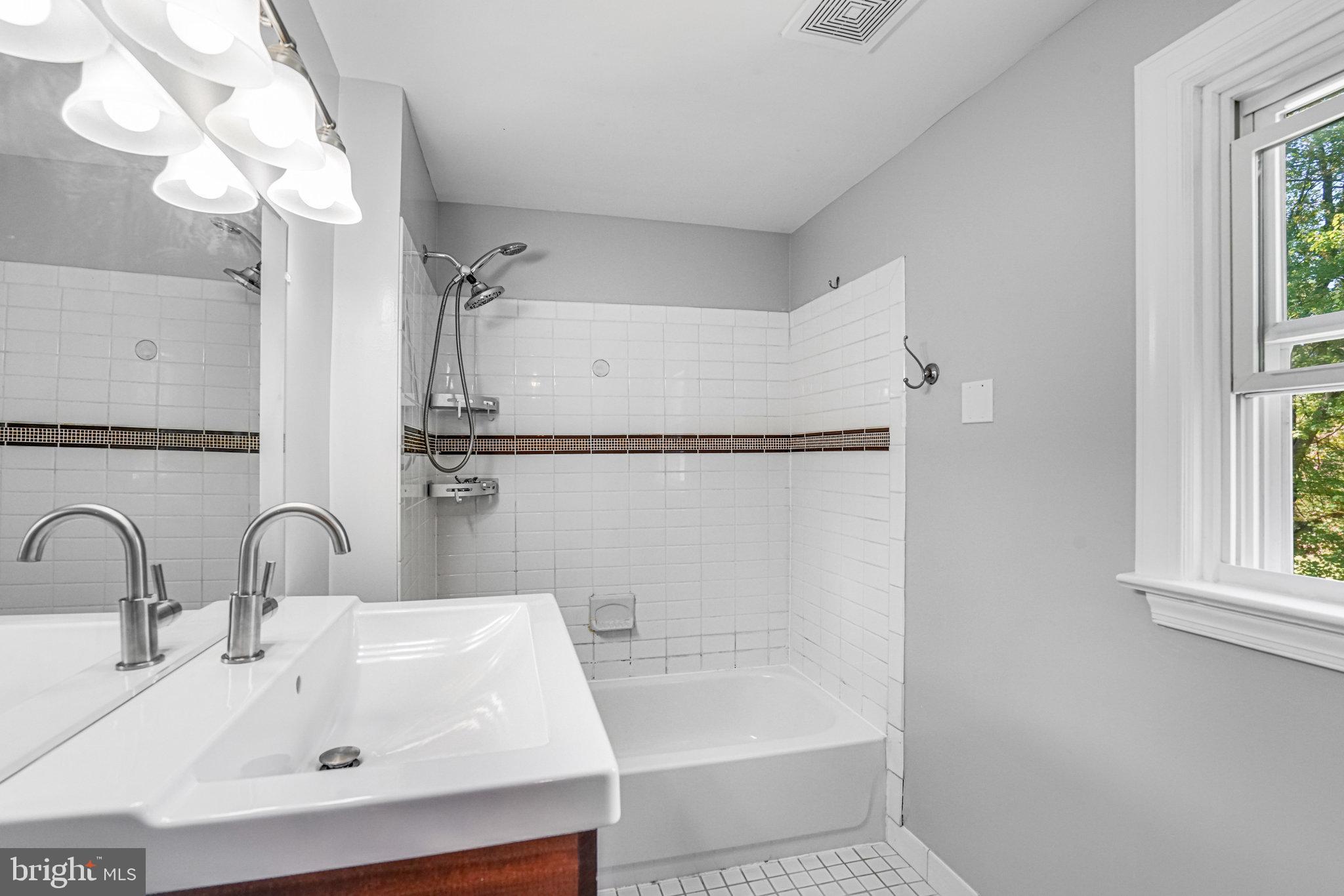 BLAS G GARCIA - Residential Lease