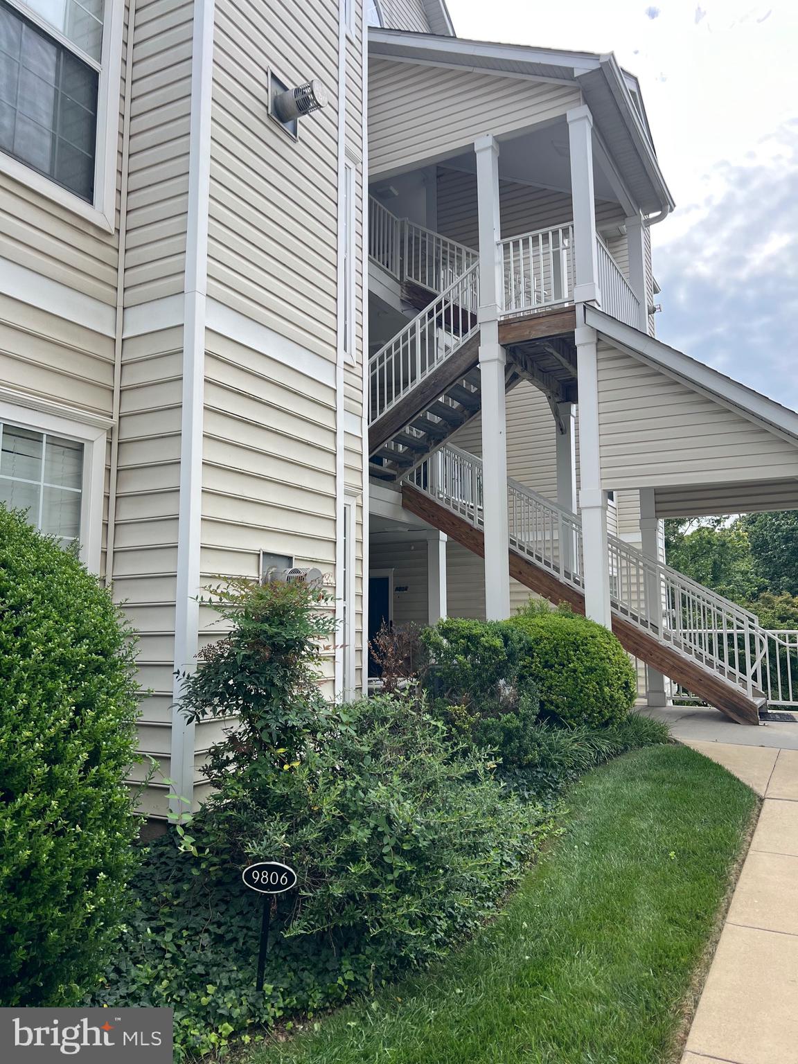 Step into comfort and convenience with this beautifully maintained 2-bedroom, 2-bath condo nestled in the heart of Montgomery Village, MD. Located on the main level, this home offers effortless access—no stairs, no hassle—just easy living.
✨ Inside, you'll find:
- A spacious, open-concept living and dining area perfect for entertaining or relaxing
- A bright kitchen with ample cabinet space and a cozy breakfast nook
- Two generously sized bedrooms, including a primary suite with a private bath and walk-in closet
- In-unit laundry for added convenience
🌳 Outside your door: Enjoy the lush, landscaped grounds of Park Place, with walking paths, nearby parks, and access to all the amenities Montgomery Village has to offer—pools, tennis courts, and community centers.
🚗 Bonus perks:
- Reserved parking
- Pet-friendly community
- Minutes from shopping, dining, and major commuter routes
Whether you're a first-time buyer, downsizing, or seeking a low-maintenance lifestyle, this condo is a rare find. Come see why this main-level gem is the perfect place to call home!
Wonderful opportunity to own a well maintained 2 bedroom, 2 full bath gem in the heart of many amenities. Close to various transportation options, libraries, restaurants, shopping, entertainment and recreation.