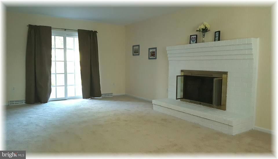 HARFORD HUNT MANOR - Residential