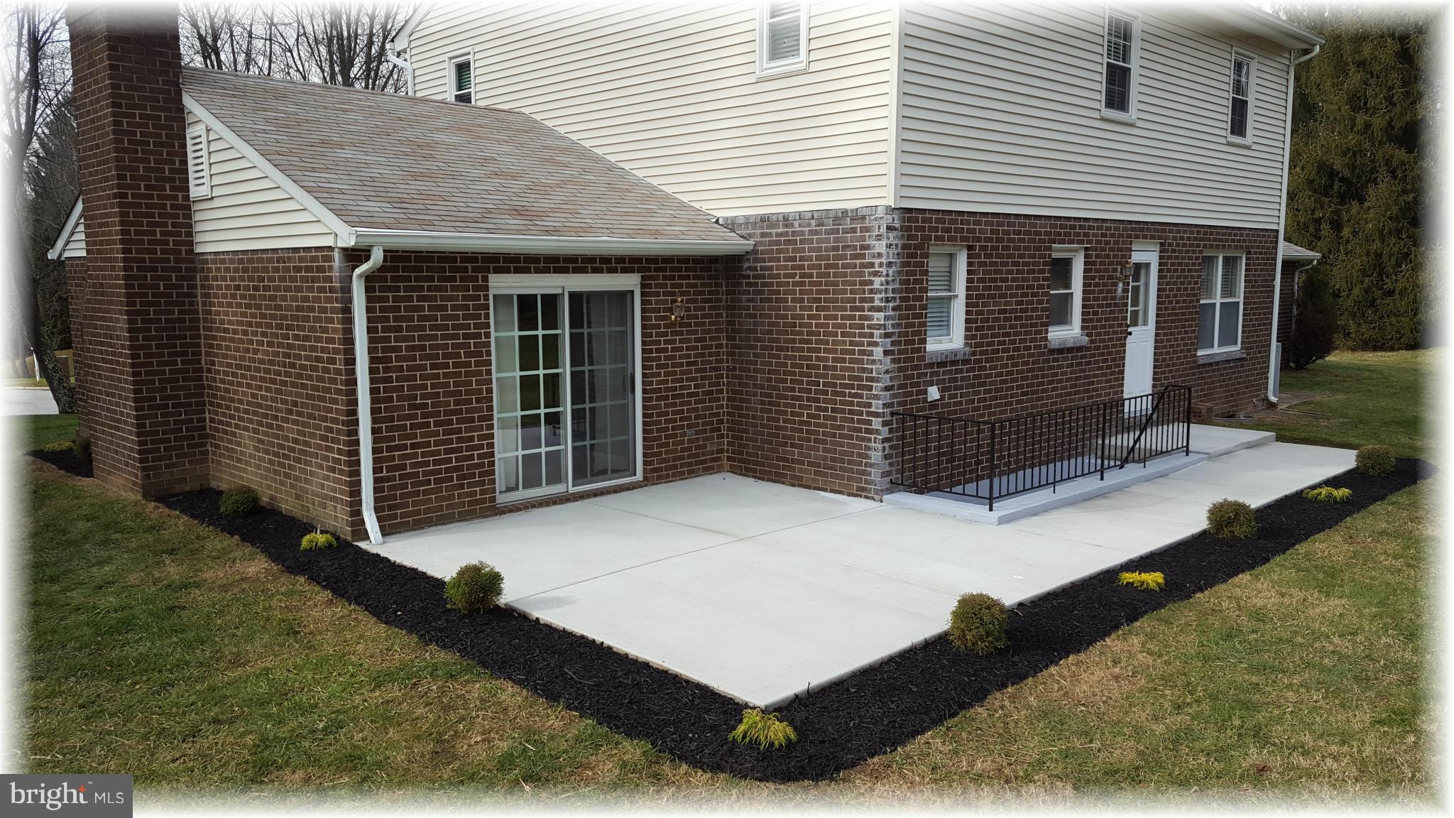 HARFORD HUNT MANOR - Residential