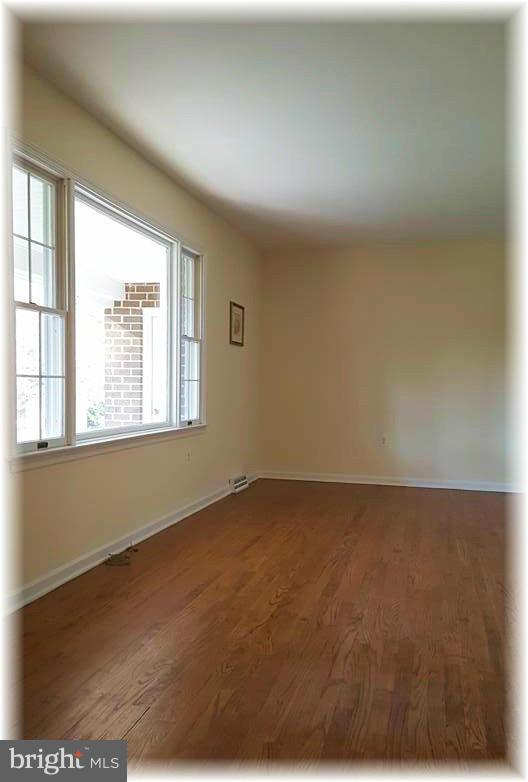 HARFORD HUNT MANOR - Residential