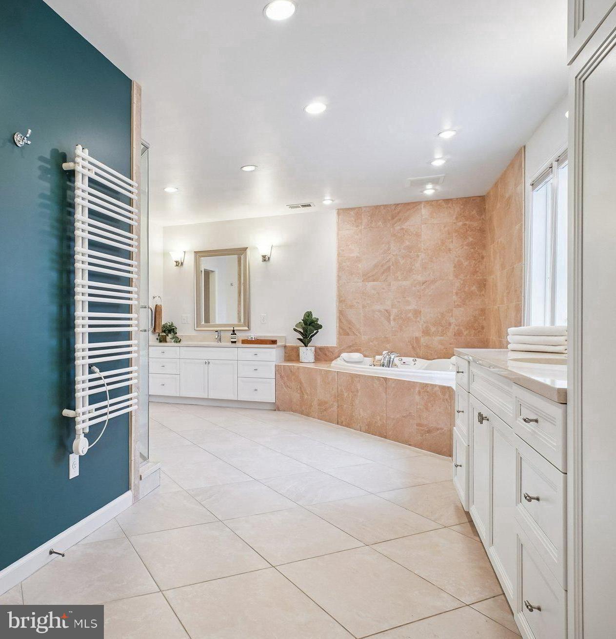 BURNING TREE VALLEY - Residential