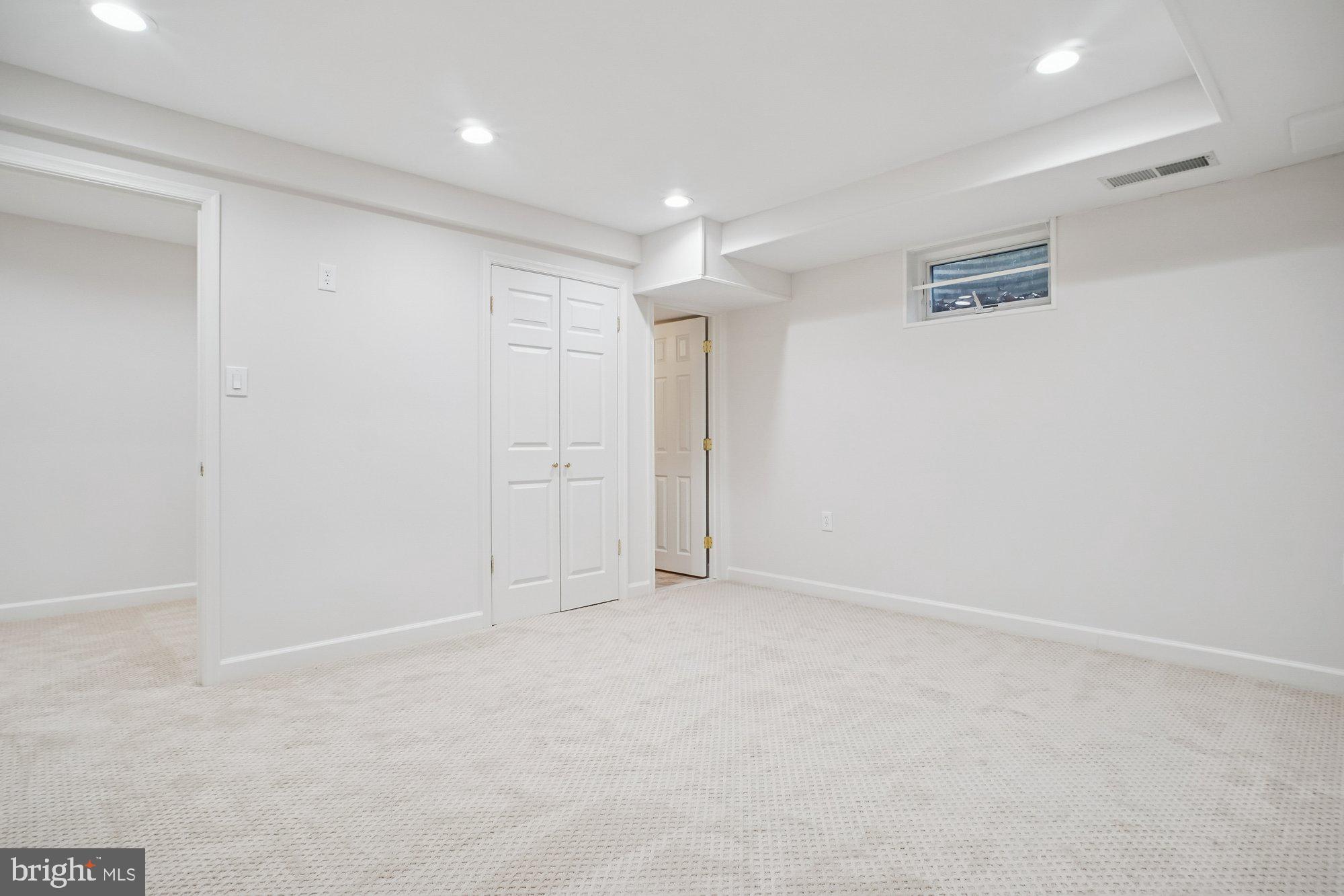 BURNING TREE VALLEY - Residential