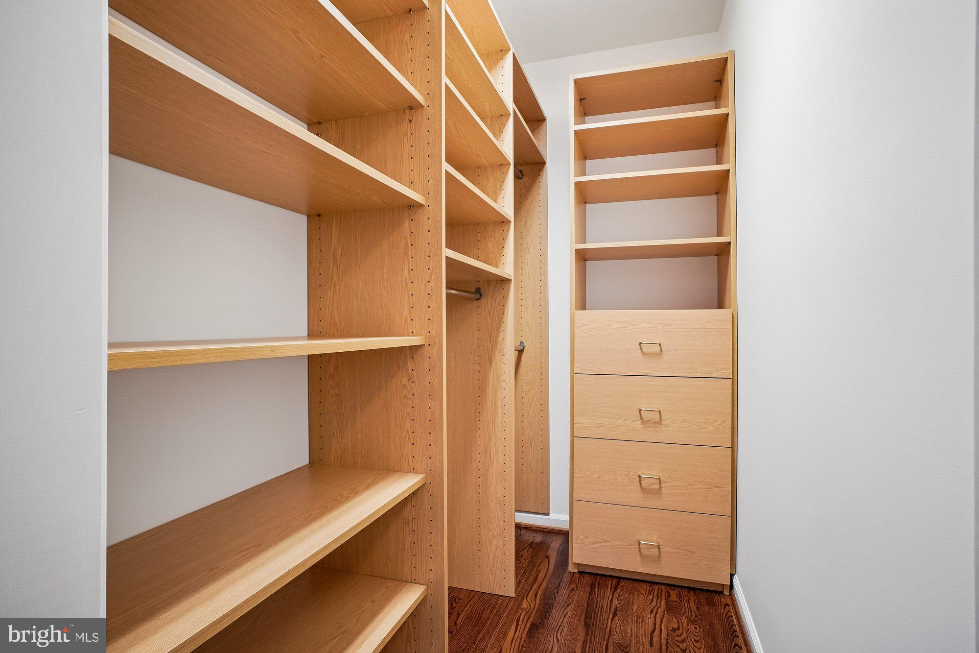 BURNING TREE VALLEY - Residential