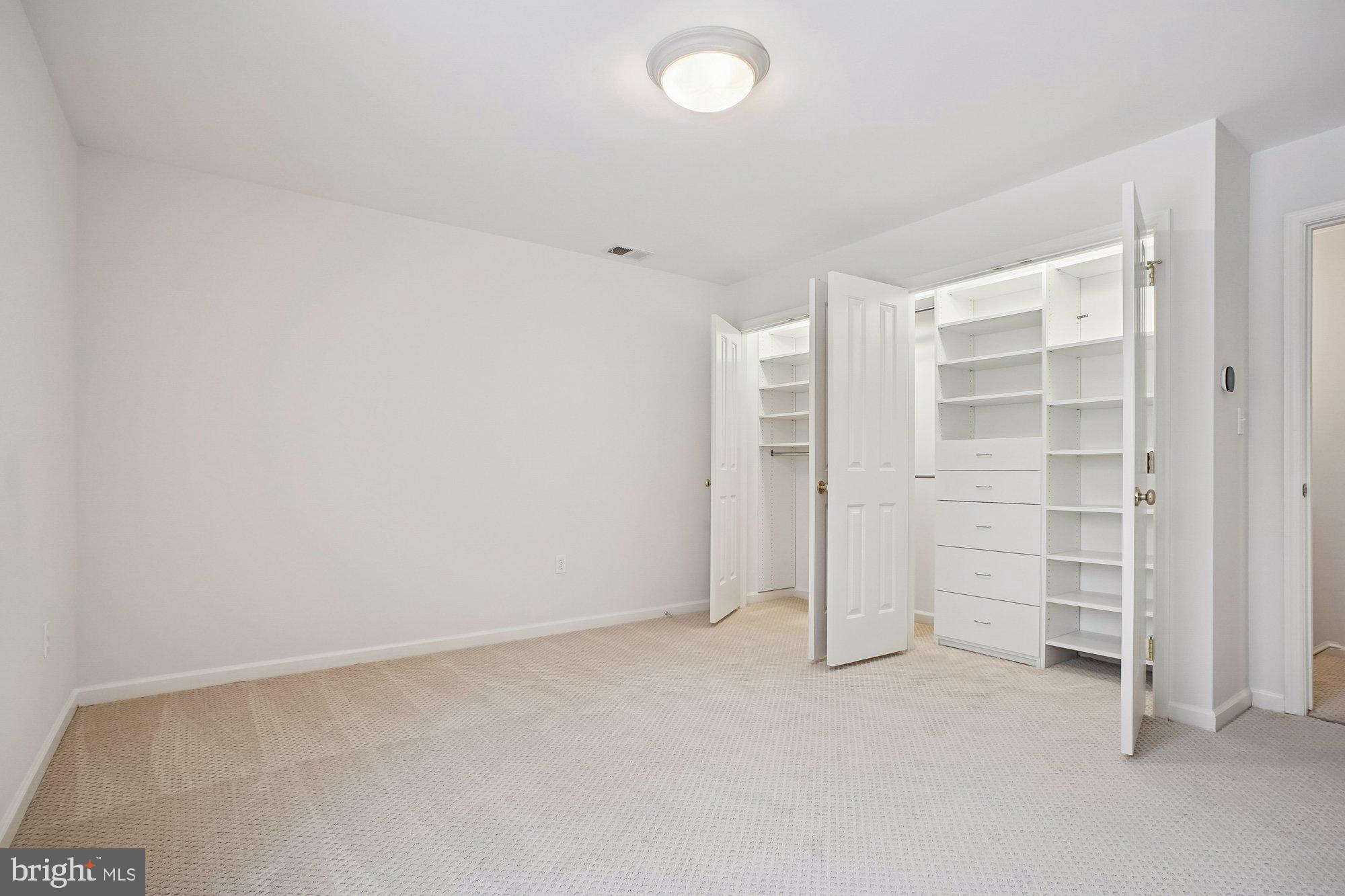 BURNING TREE VALLEY - Residential