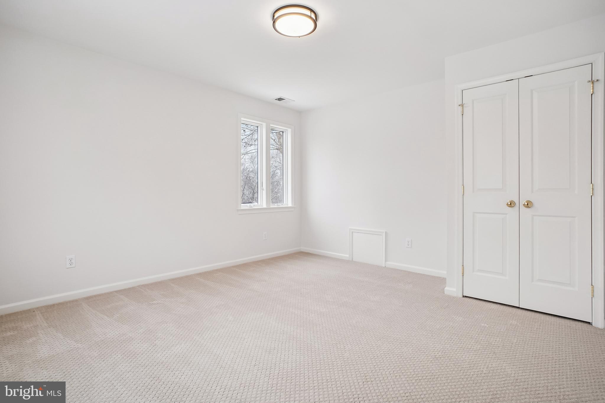 BURNING TREE VALLEY - Residential