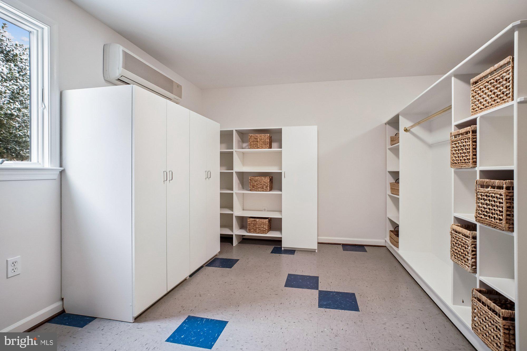 BURNING TREE VALLEY - Residential