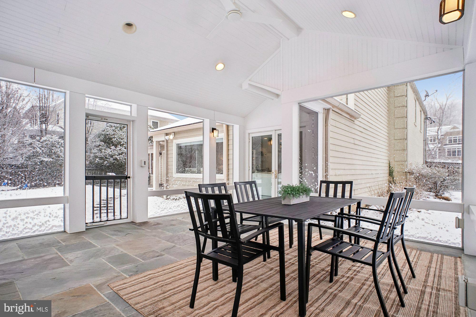 BURNING TREE VALLEY - Residential