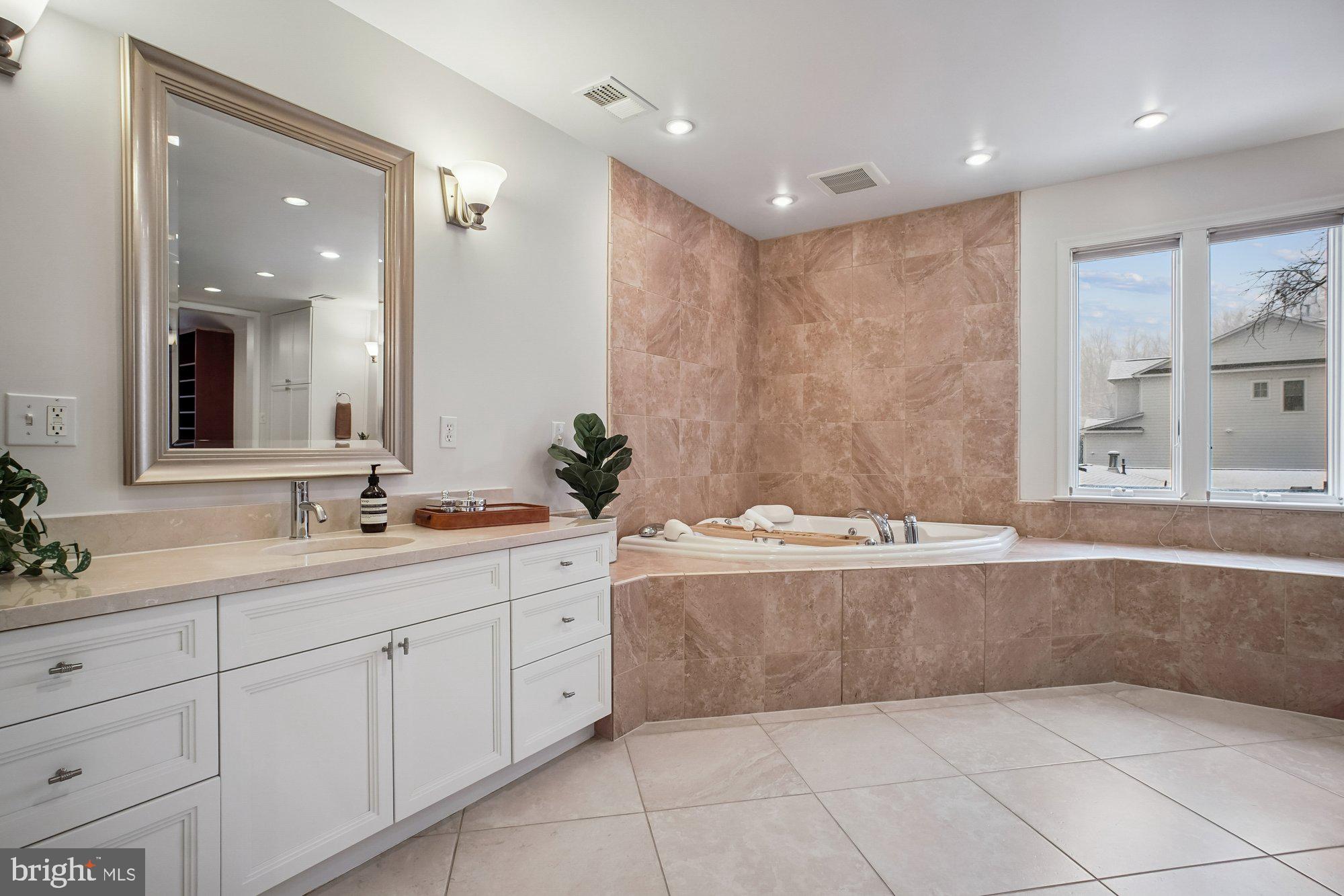 BURNING TREE VALLEY - Residential