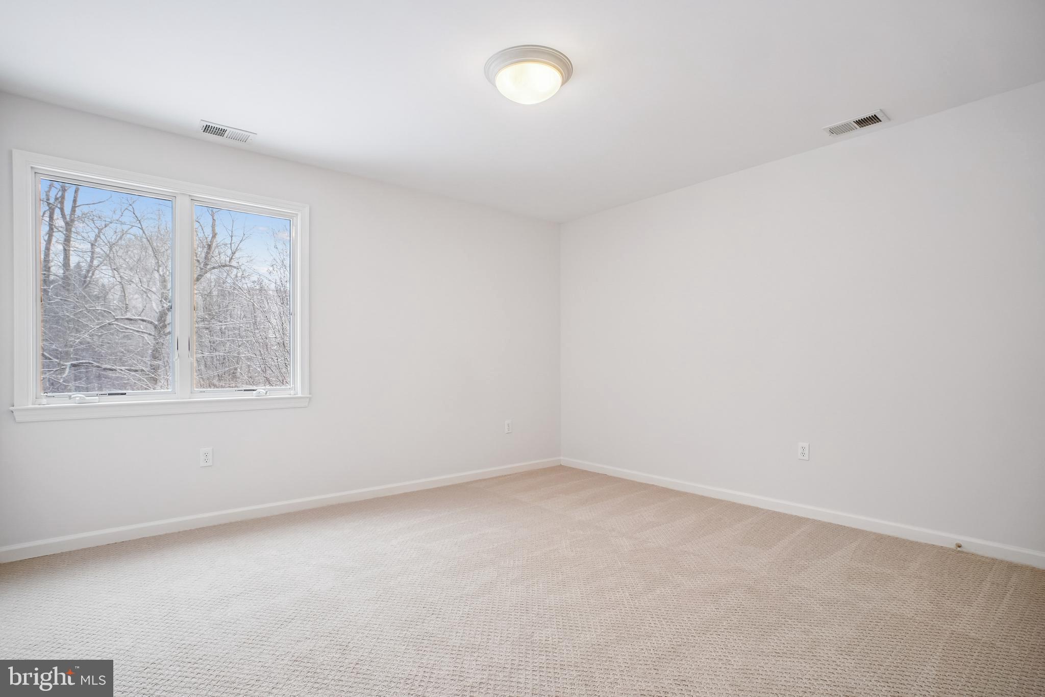 BURNING TREE VALLEY - Residential