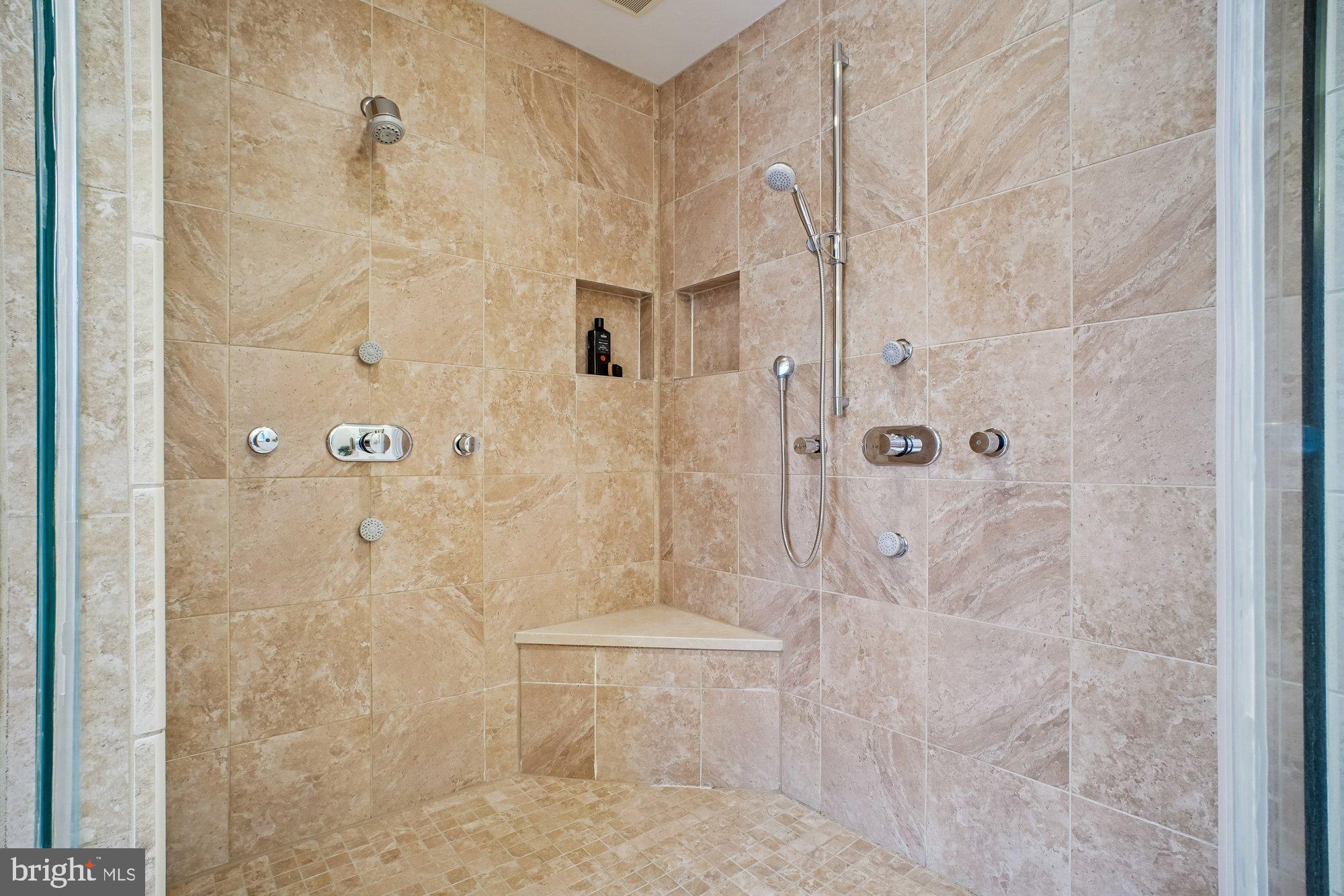 BURNING TREE VALLEY - Residential