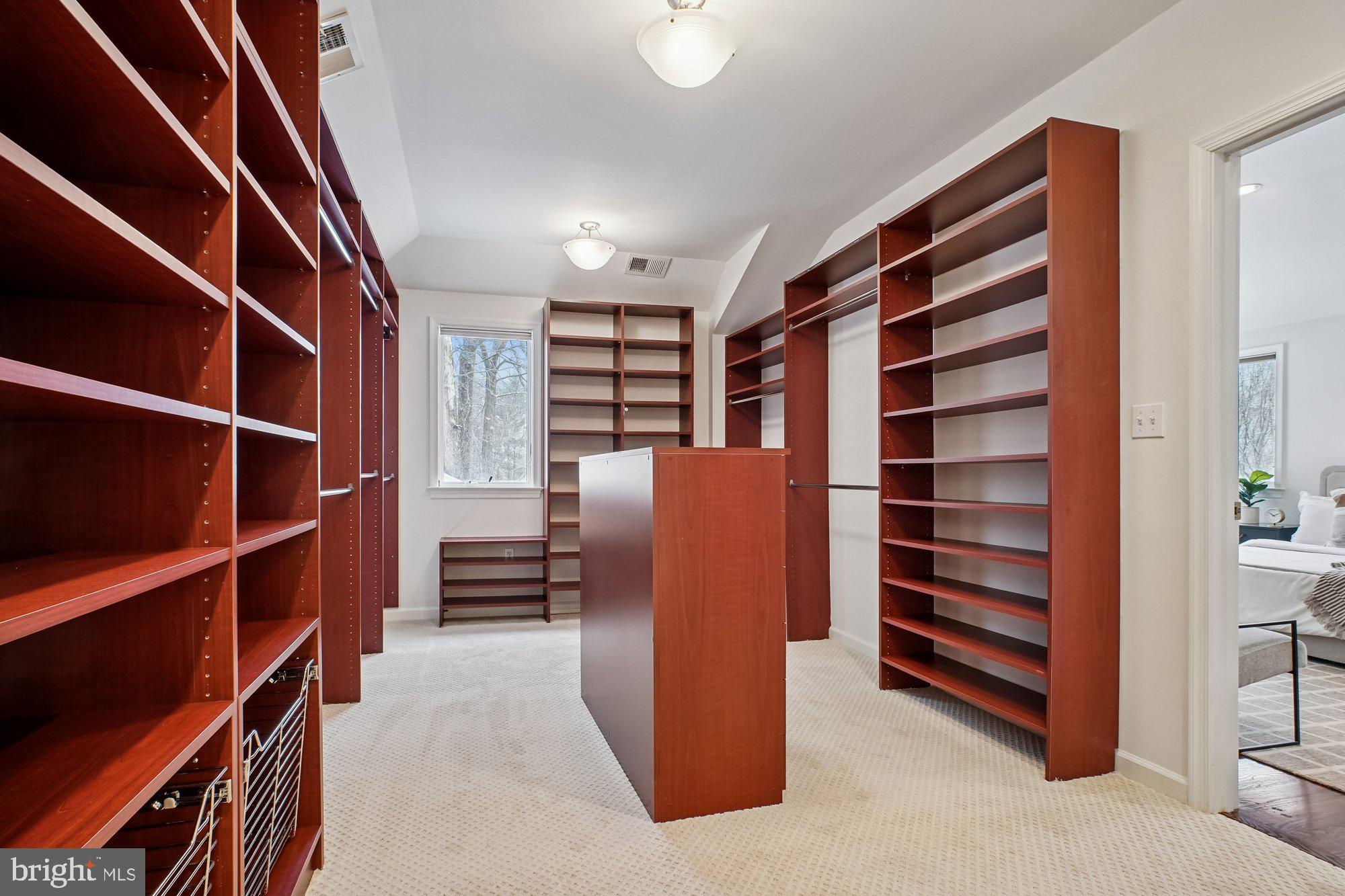 BURNING TREE VALLEY - Residential