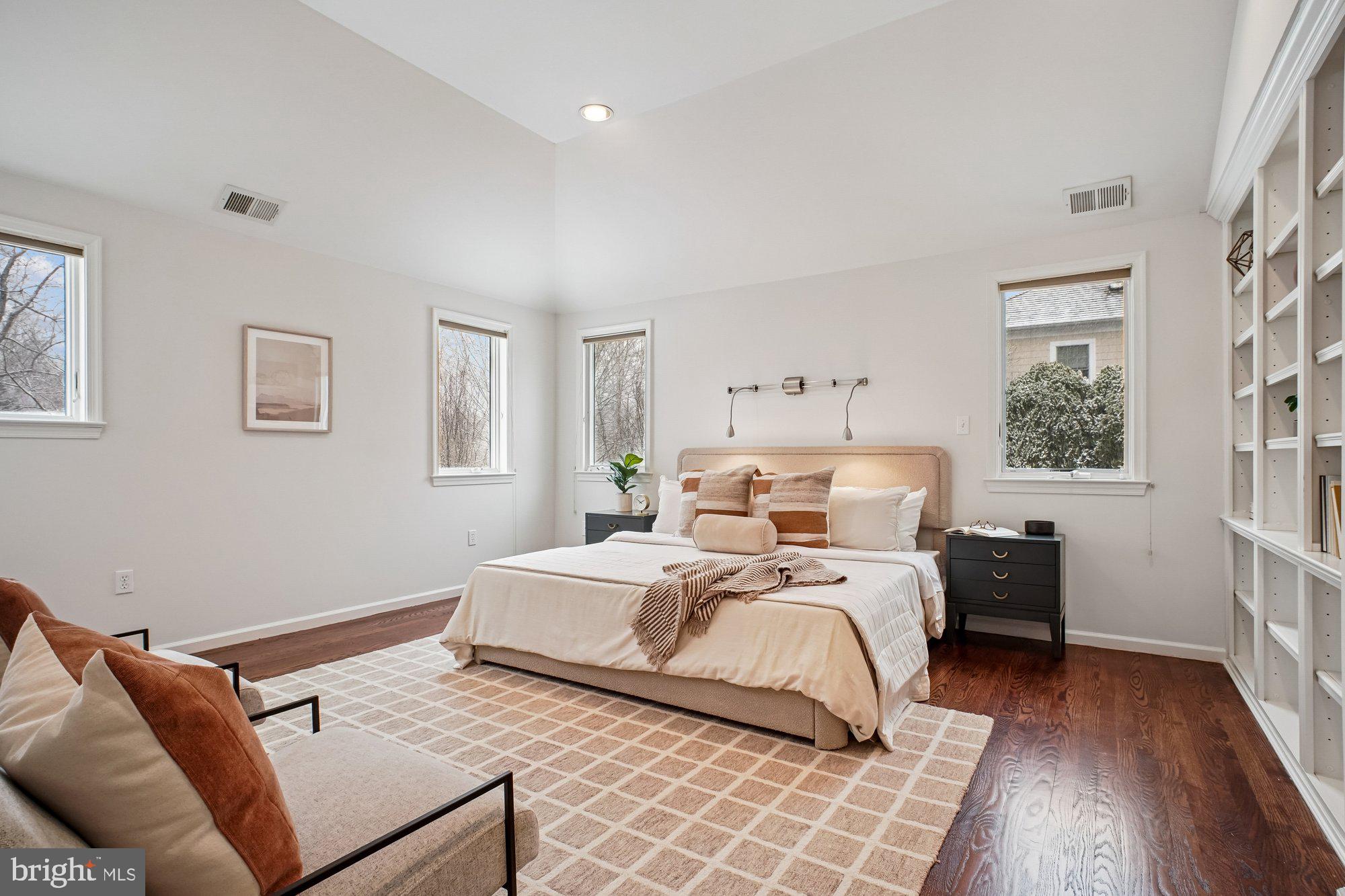 BURNING TREE VALLEY - Residential