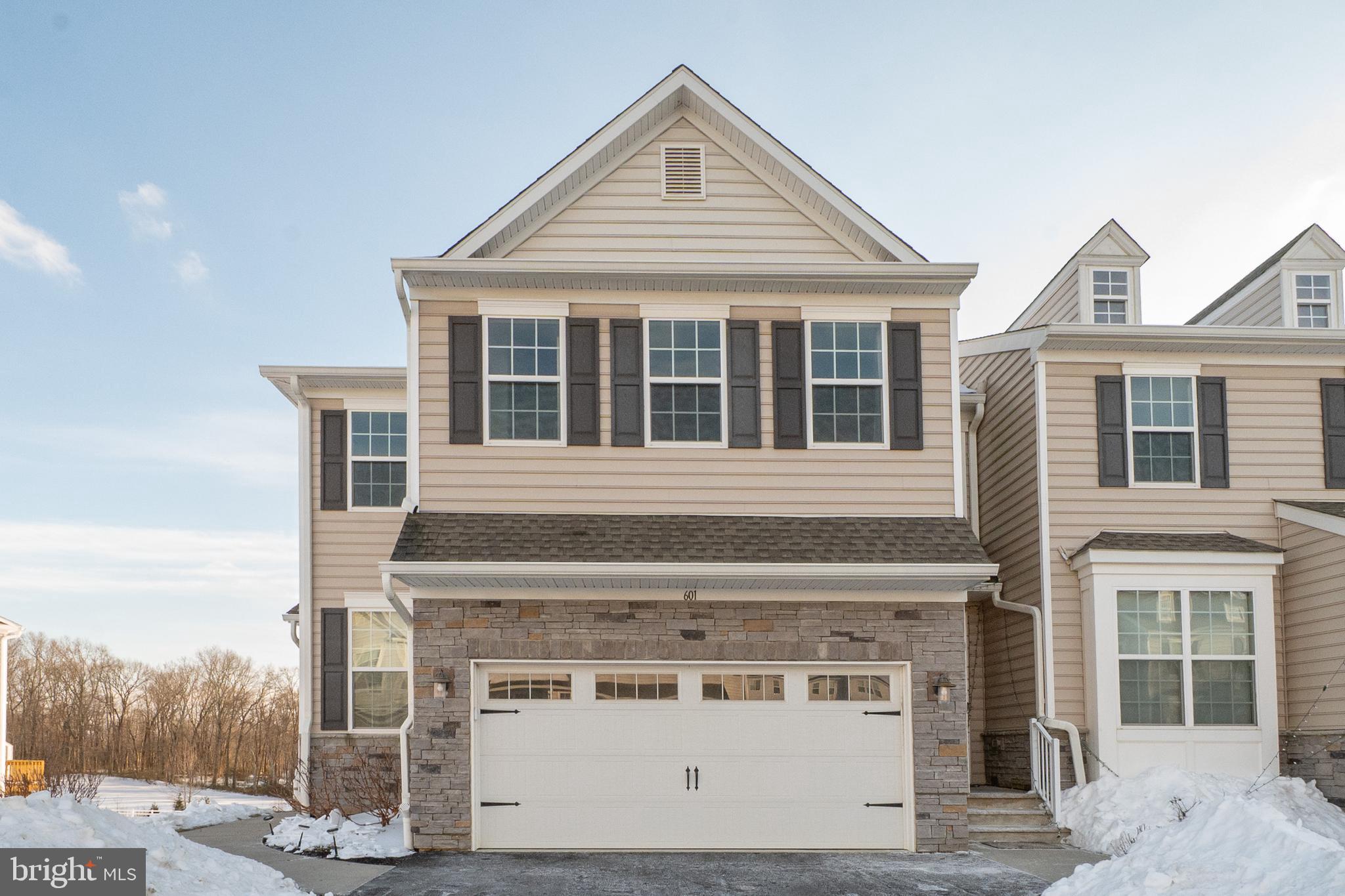 601 CHARLESTON DRIVE