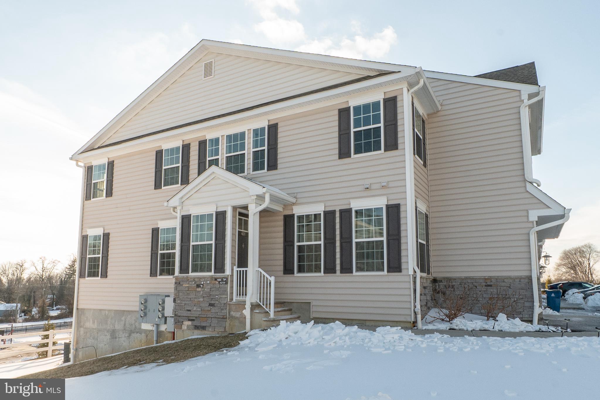 601 CHARLESTON DRIVE